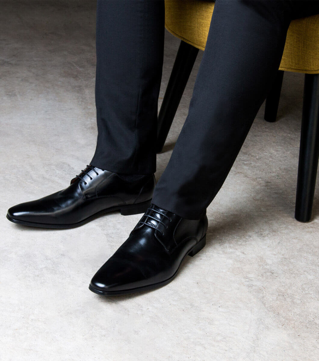 Florsheim Kabul Shoe - Black (view 2)