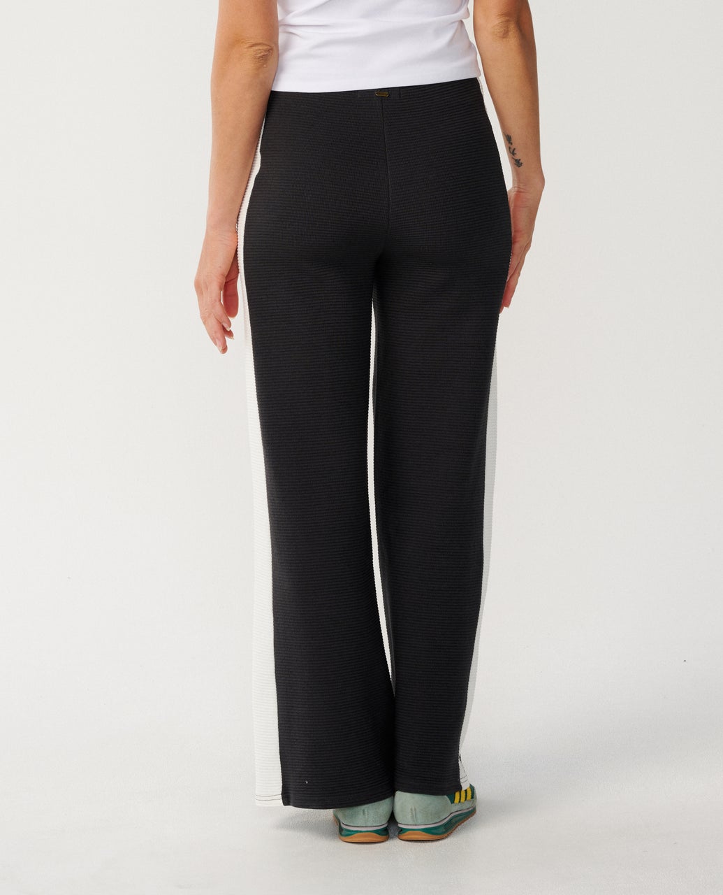 Retro Swell Wide Leg Pant - Washed Pant