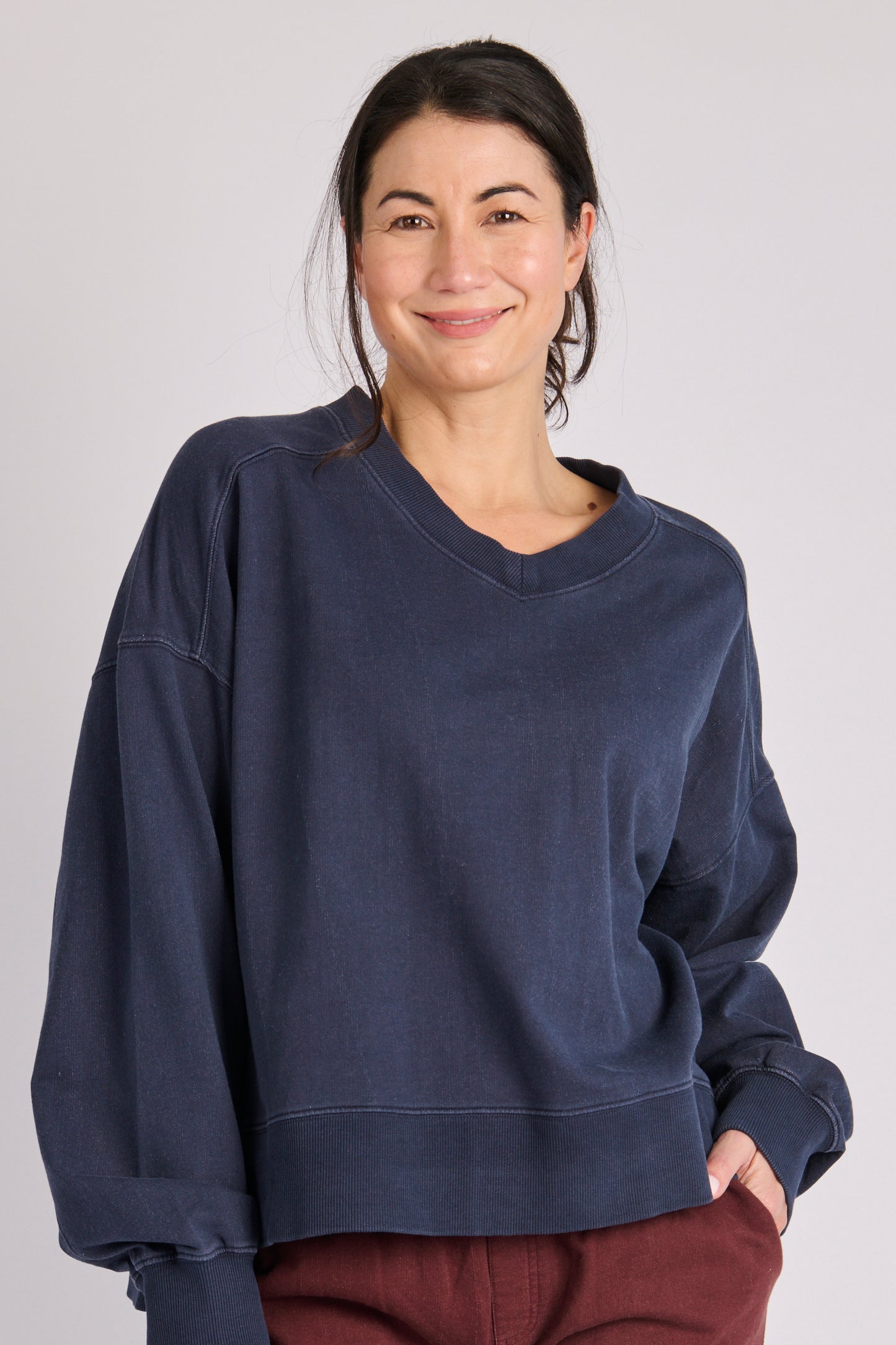 One Ten Willow V Neck Boxy Top - Indigo (view 4)