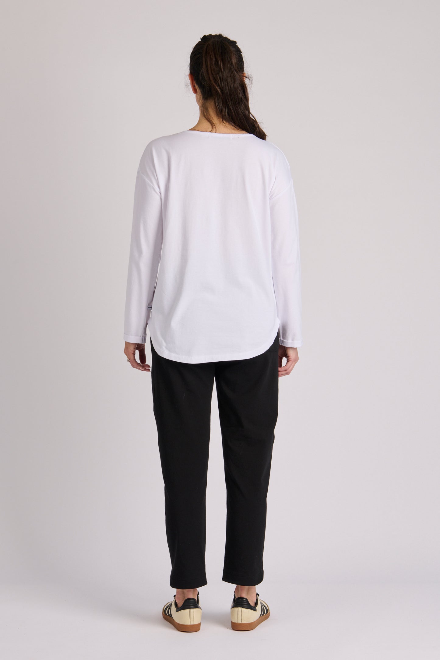 One Ten Willow Cuff Sleeve Scoop Hem Tee - White (view 4)
