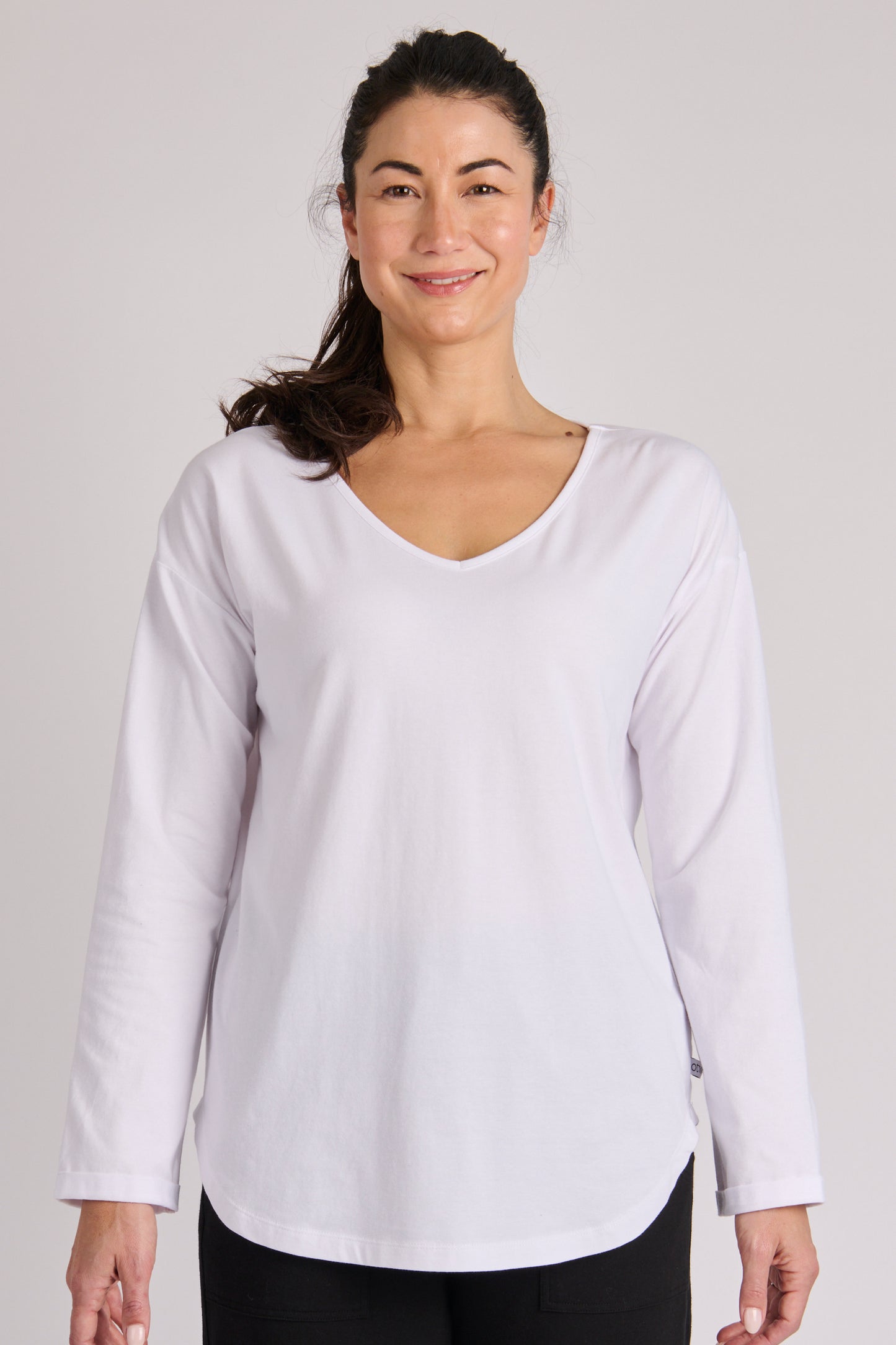 One Ten Willow Cuff Sleeve Scoop Hem Tee - White
