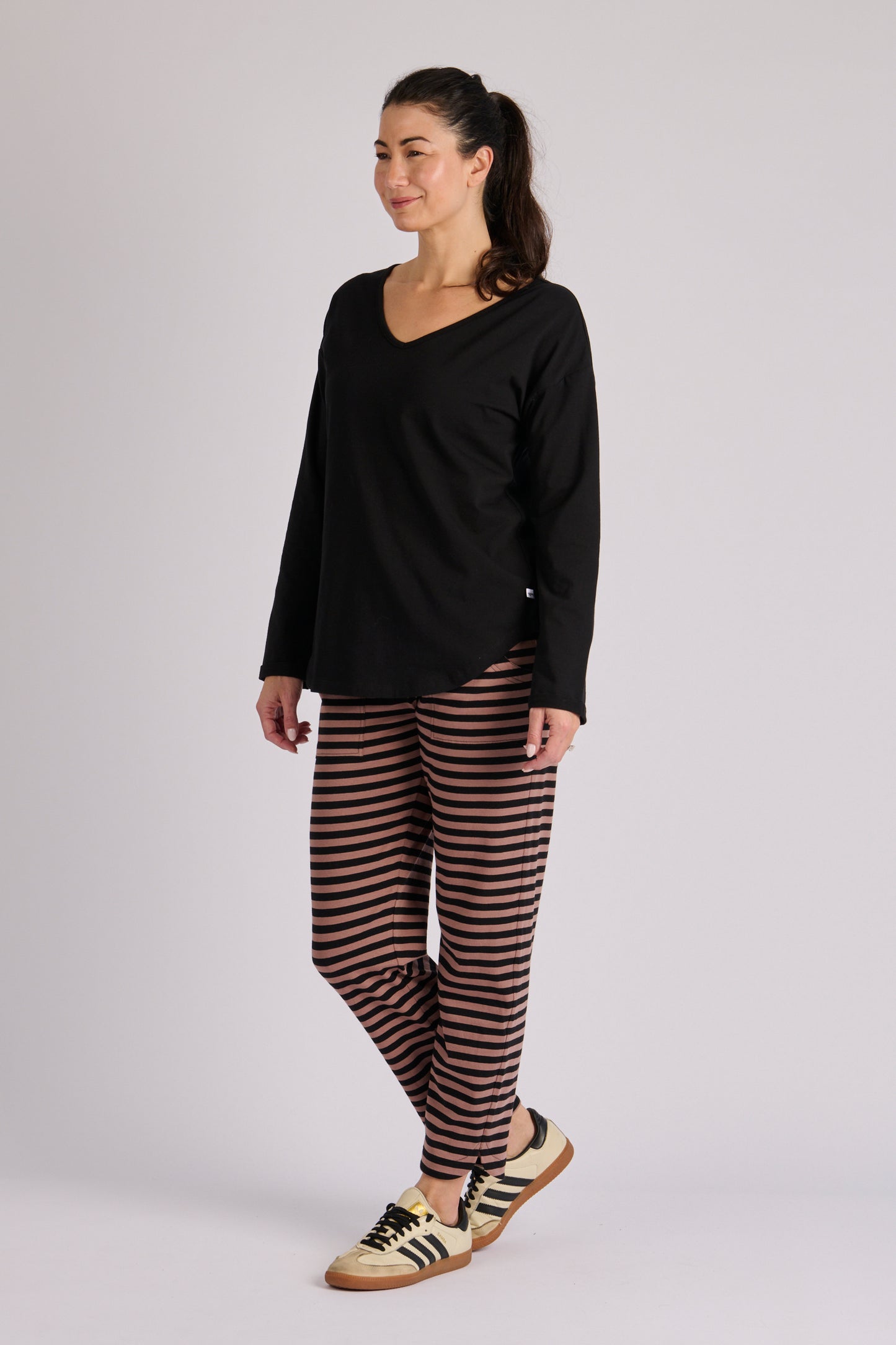 One Ten Willow Cuff Sleeve Scoop Hem Tee - Black (view 3)