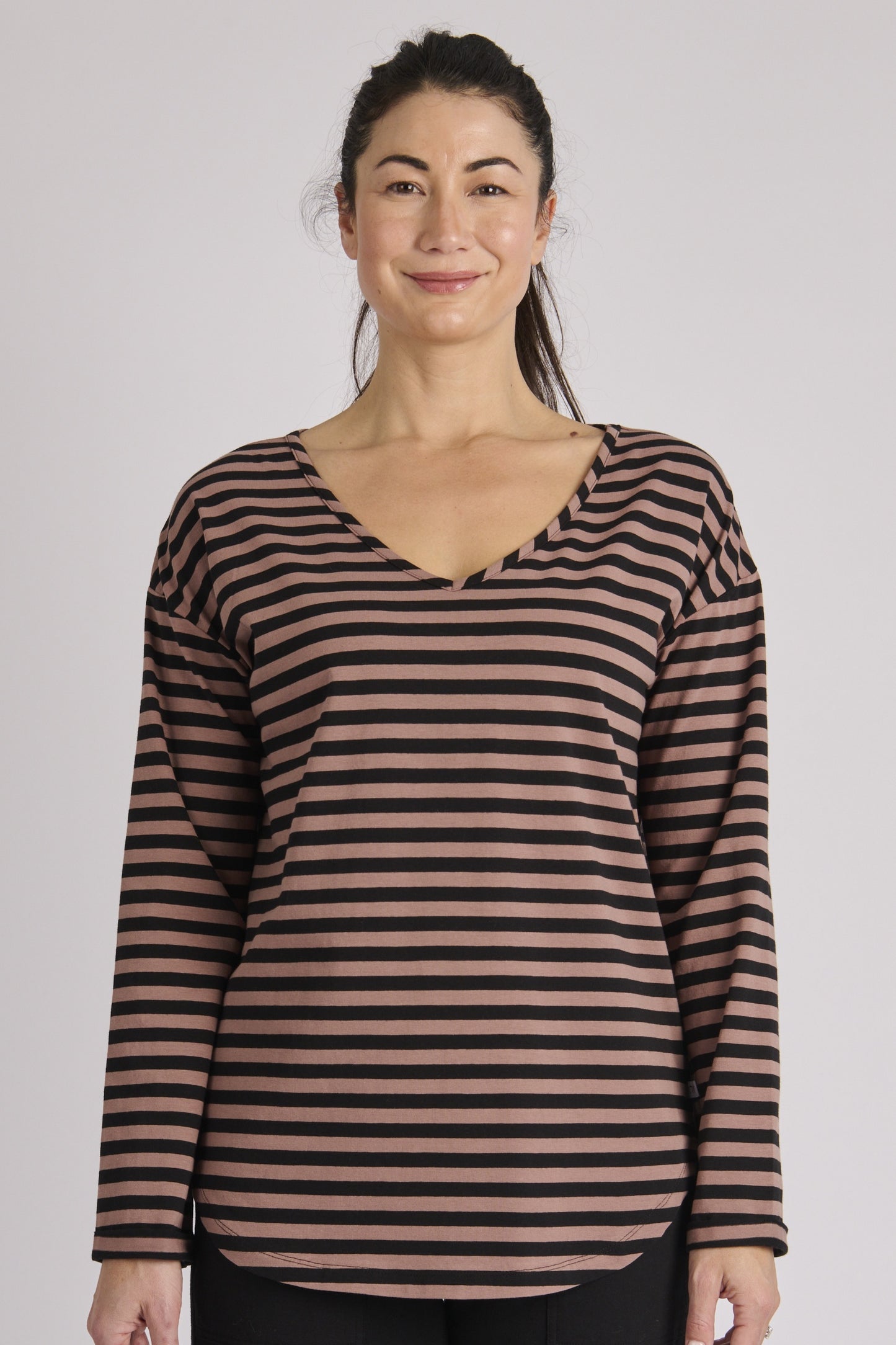 One Ten Willow Cuff Sleeve Scoop Hem Tee - Brown Stripe