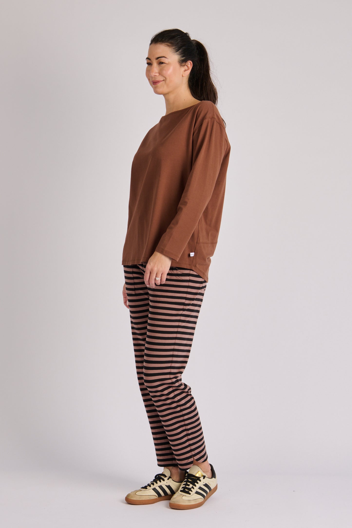 One Ten Willow Panel Back Top - Chocolate (view 3)