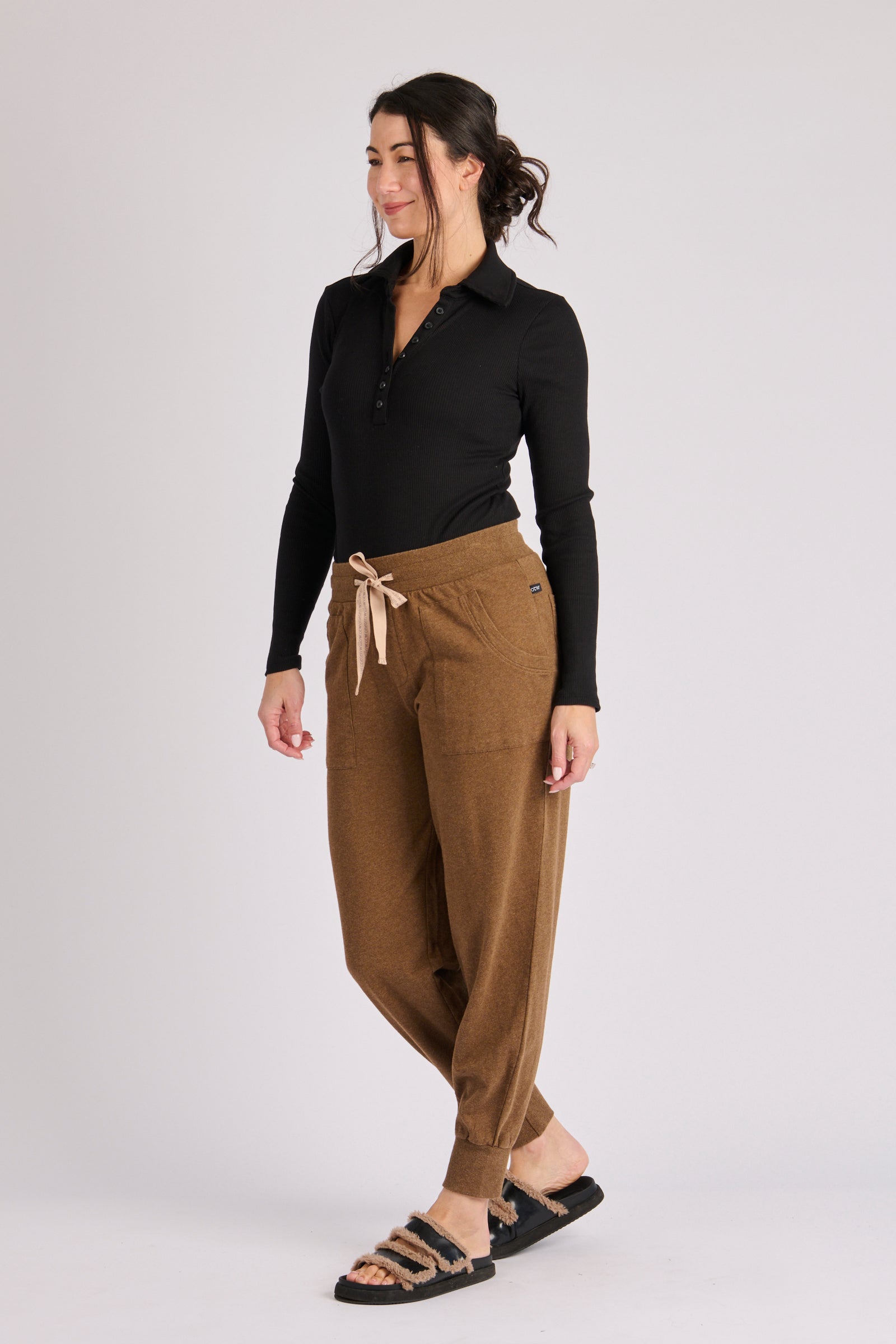 One Ten Willow Pocket Detail Pant - Chocolate (view 3)