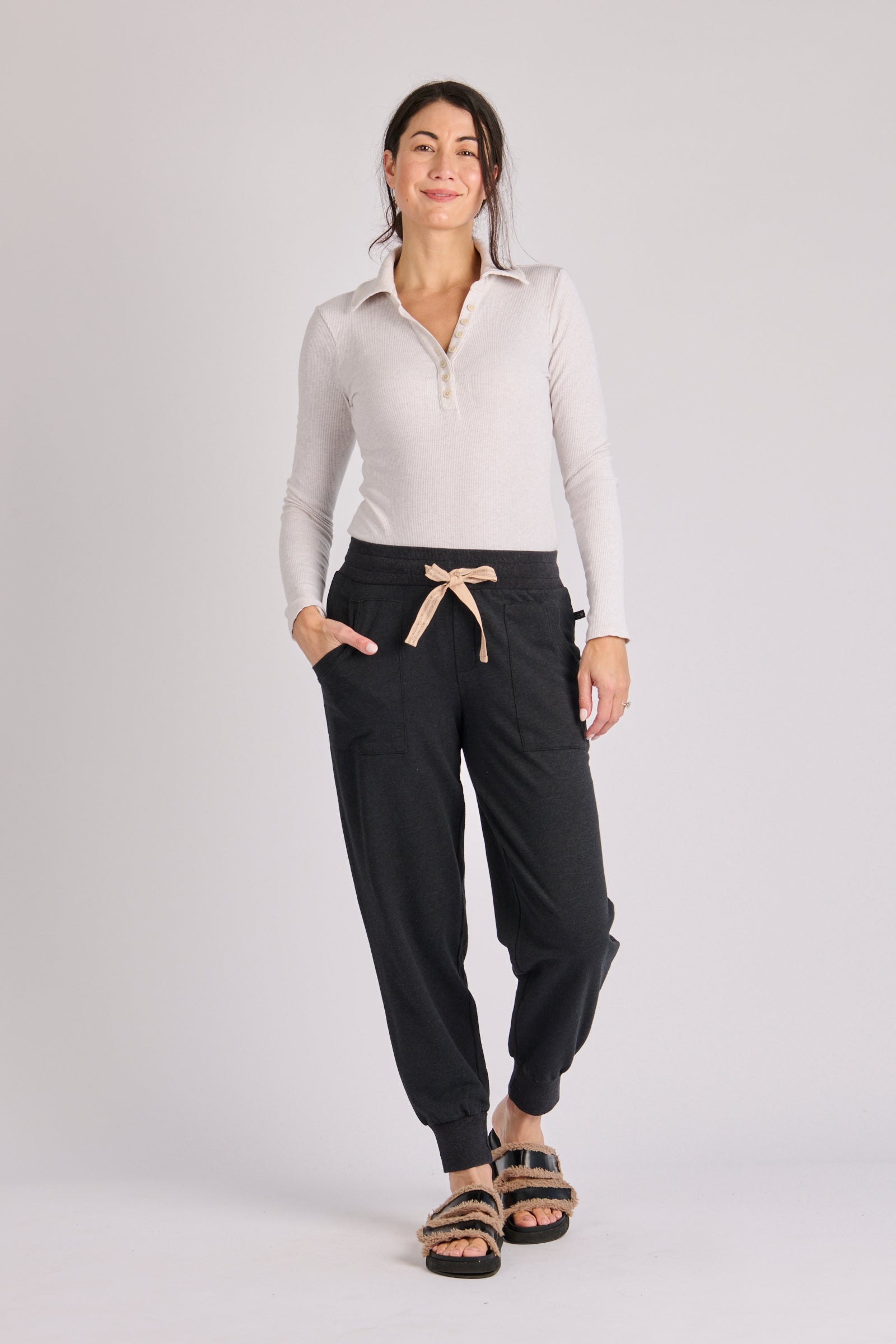 One Ten Willow Pocket Detail Pant - Black (view 2)