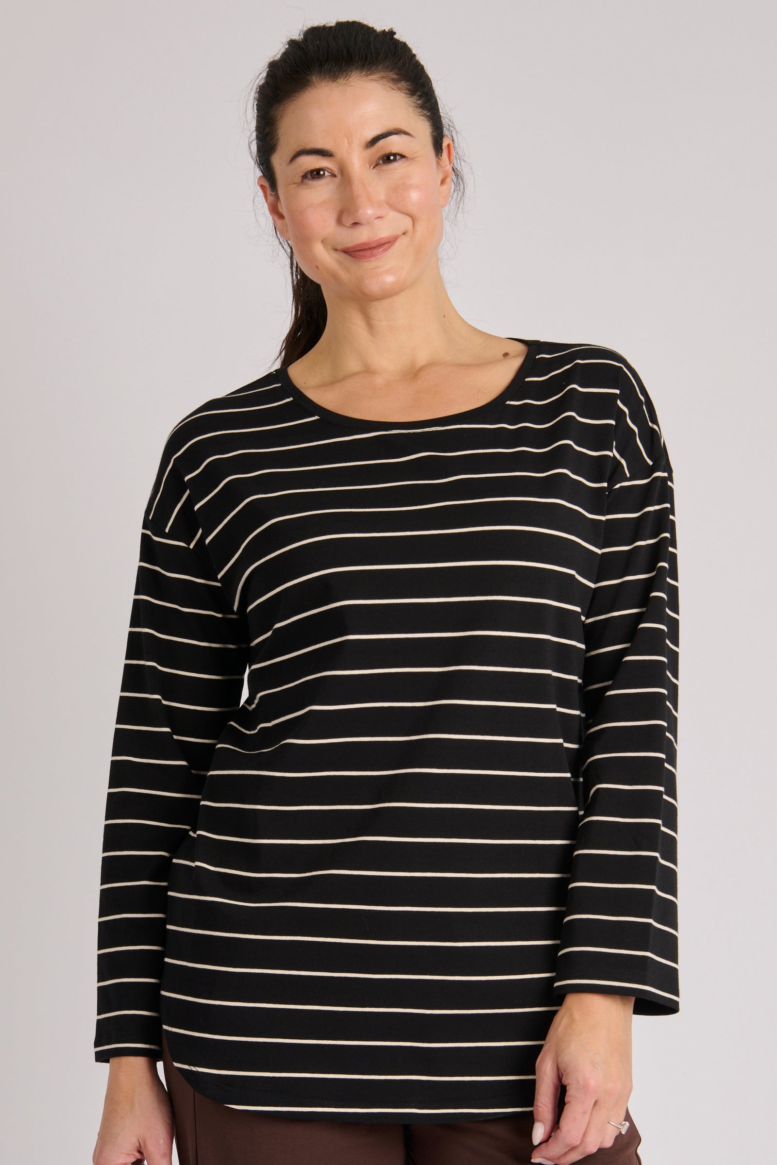 One Ten Willow Scoop Hem LS Tee Ecru Stripe