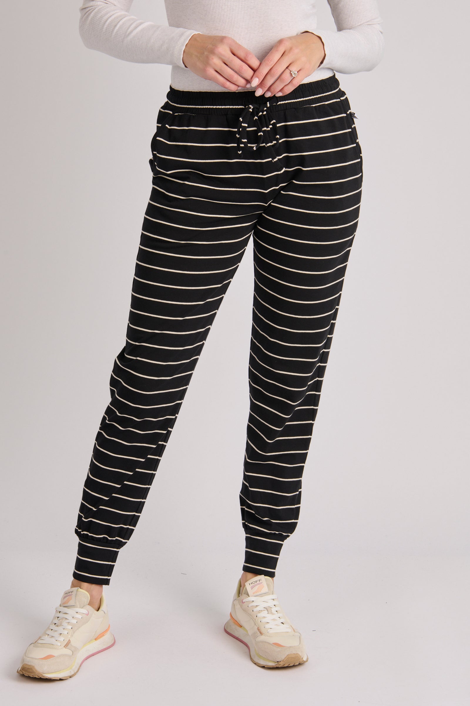 One Ten Willow Everyday Pant Black Ecru