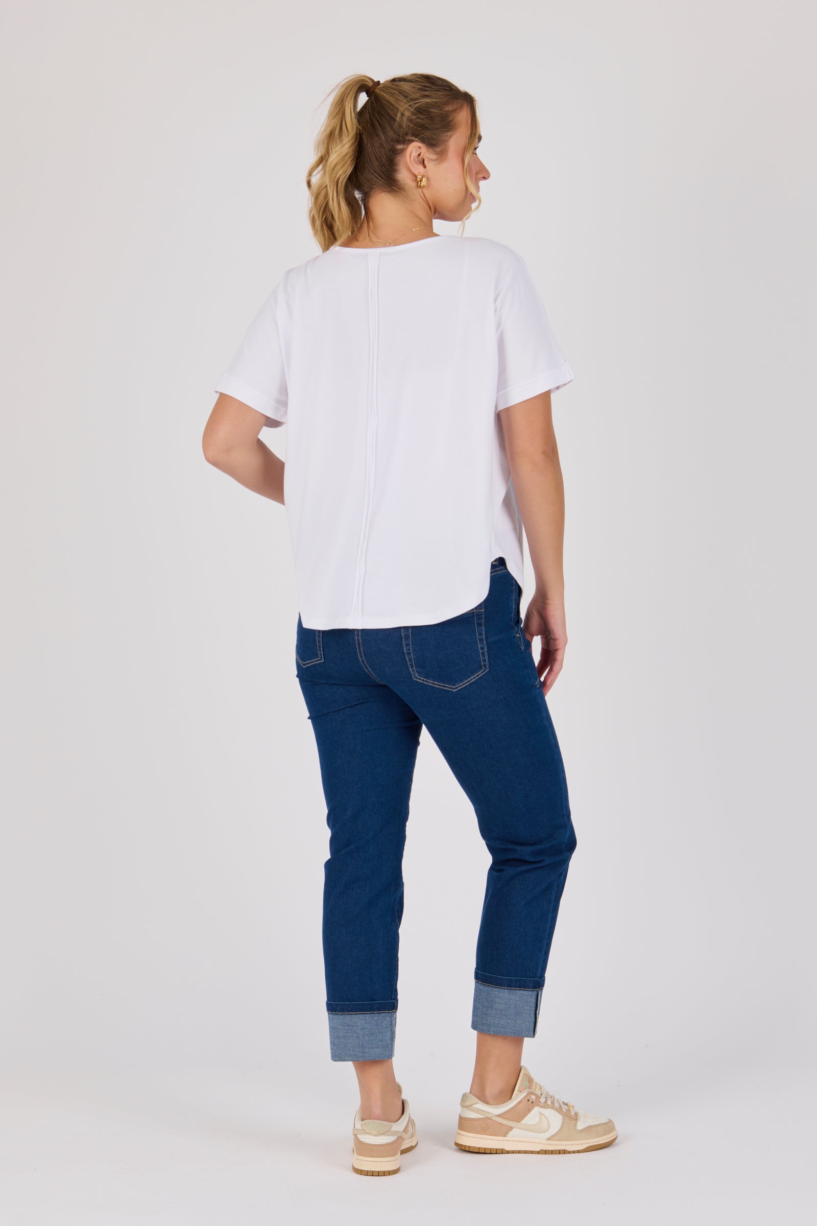 One Ten Willow V-Neck Curve Hem Tee - Optic White (view 4)