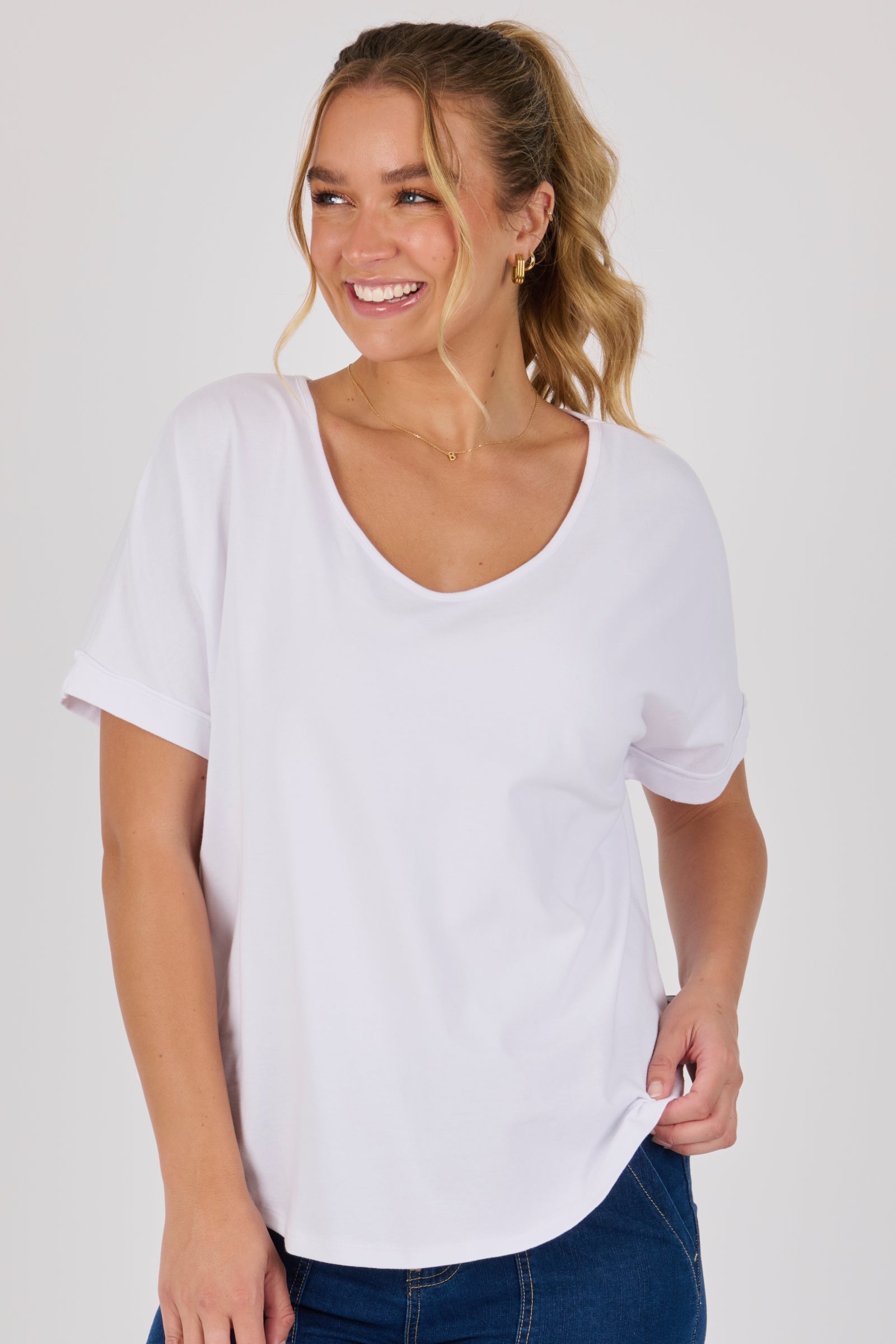 One Ten Willow V-Neck Curve Hem Tee - Optic White