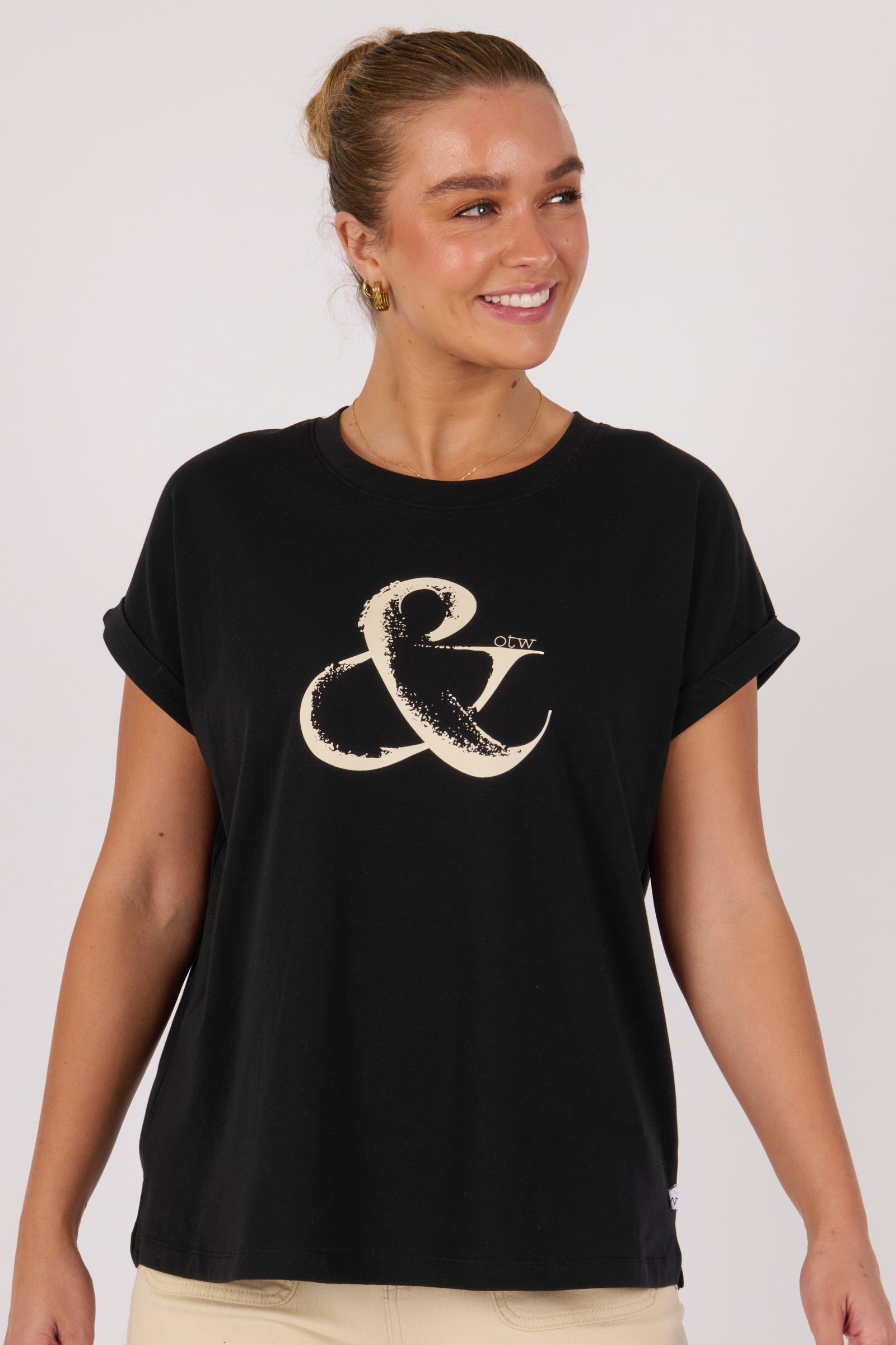 One Ten Willow Roll Cuff Tee - Black Ampersand