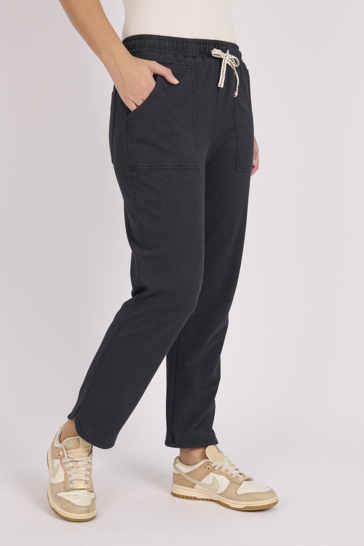 One Ten Willow Curve Hem Pant in black - front