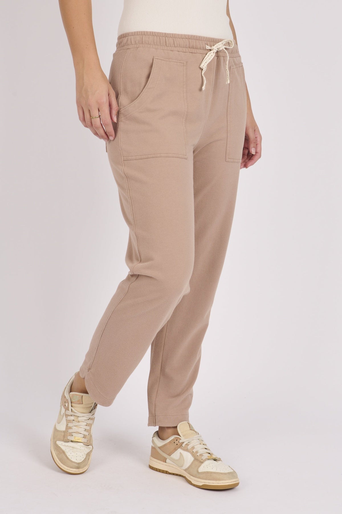 One Ten Willow Curve Hem Pant in coffee - front