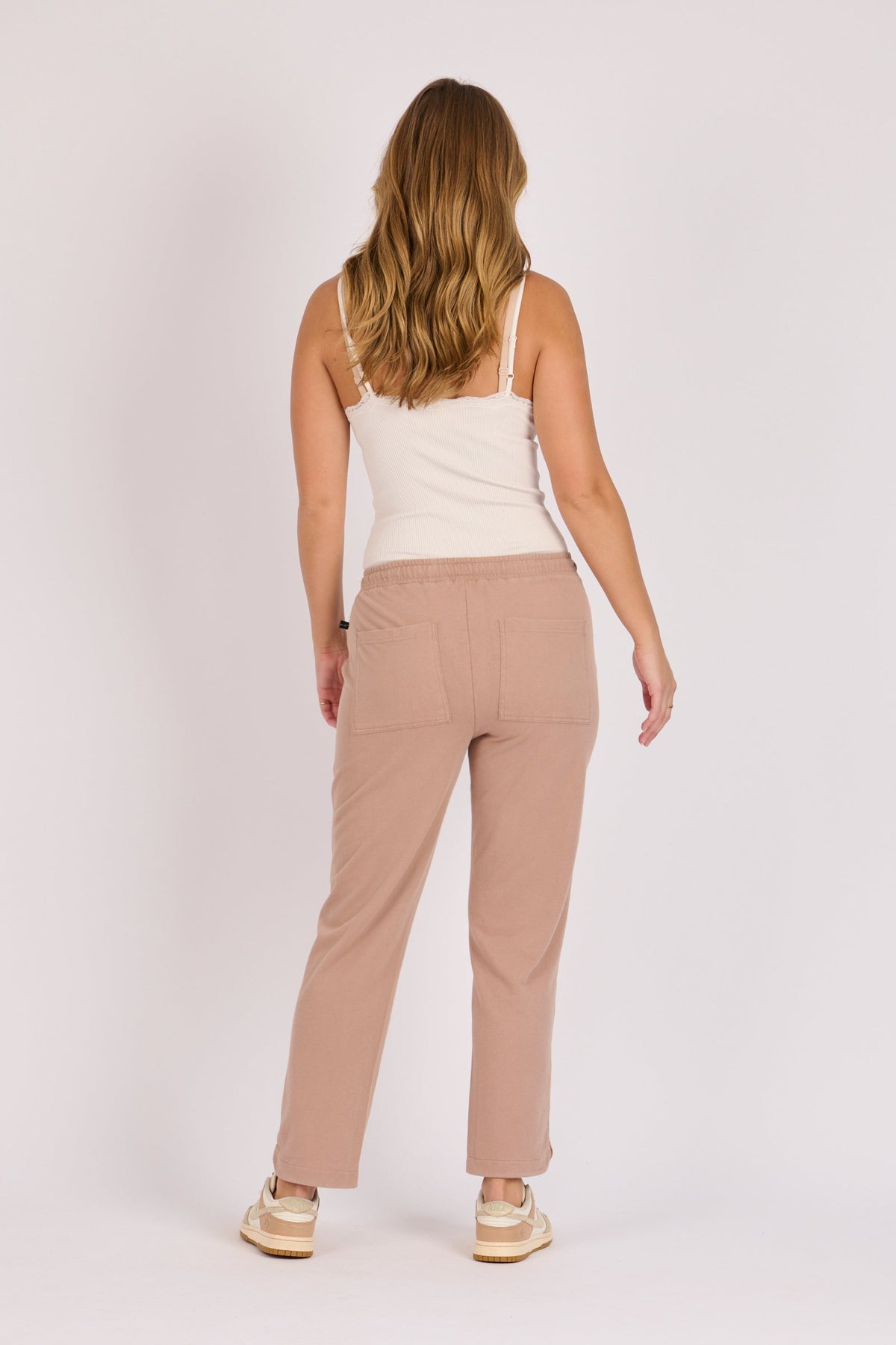 One Ten Willow Curve Hem Pant in coffee - detail