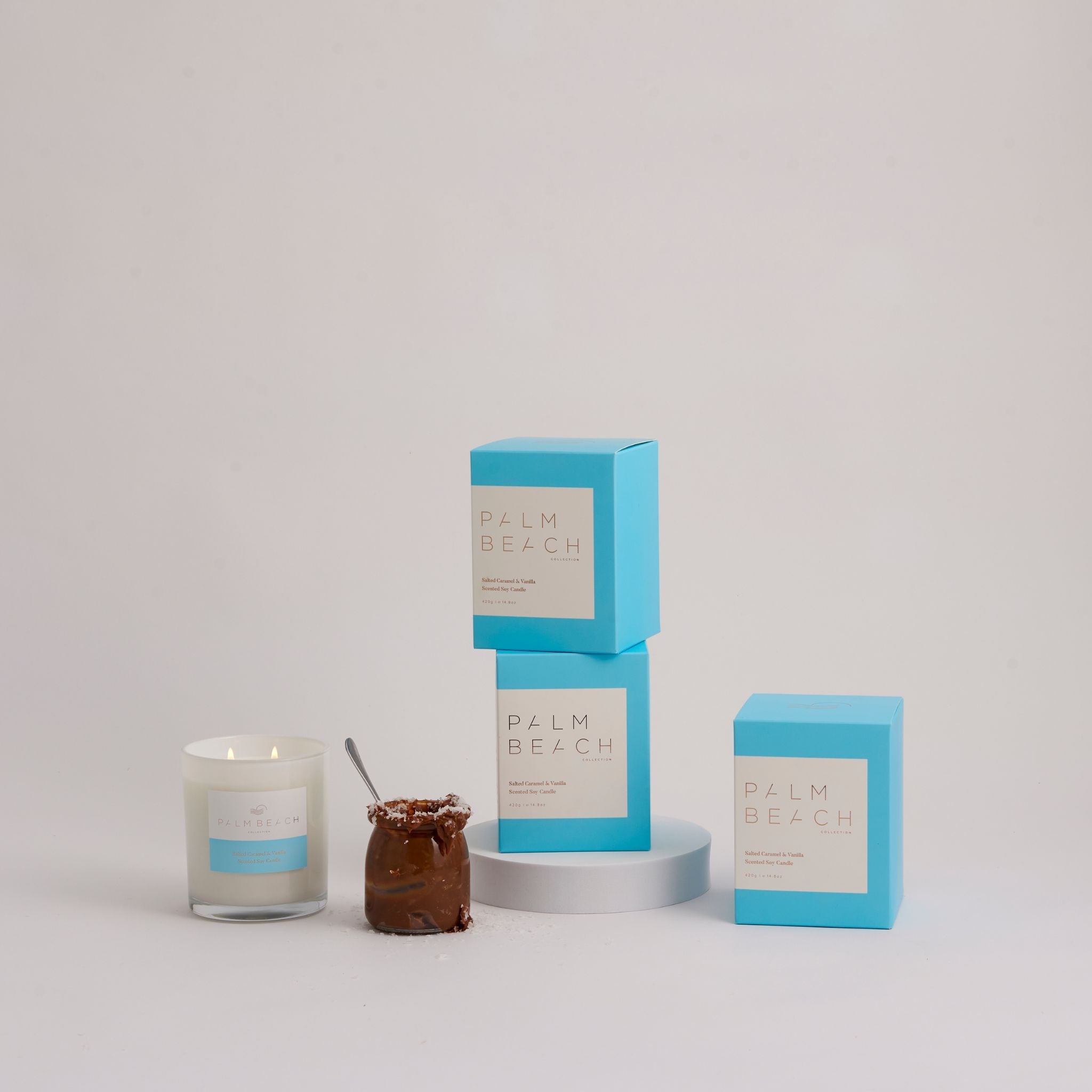 Palm Beach Collection Standard 420g Candle - Salted Caramel & Vanilla (view 2)