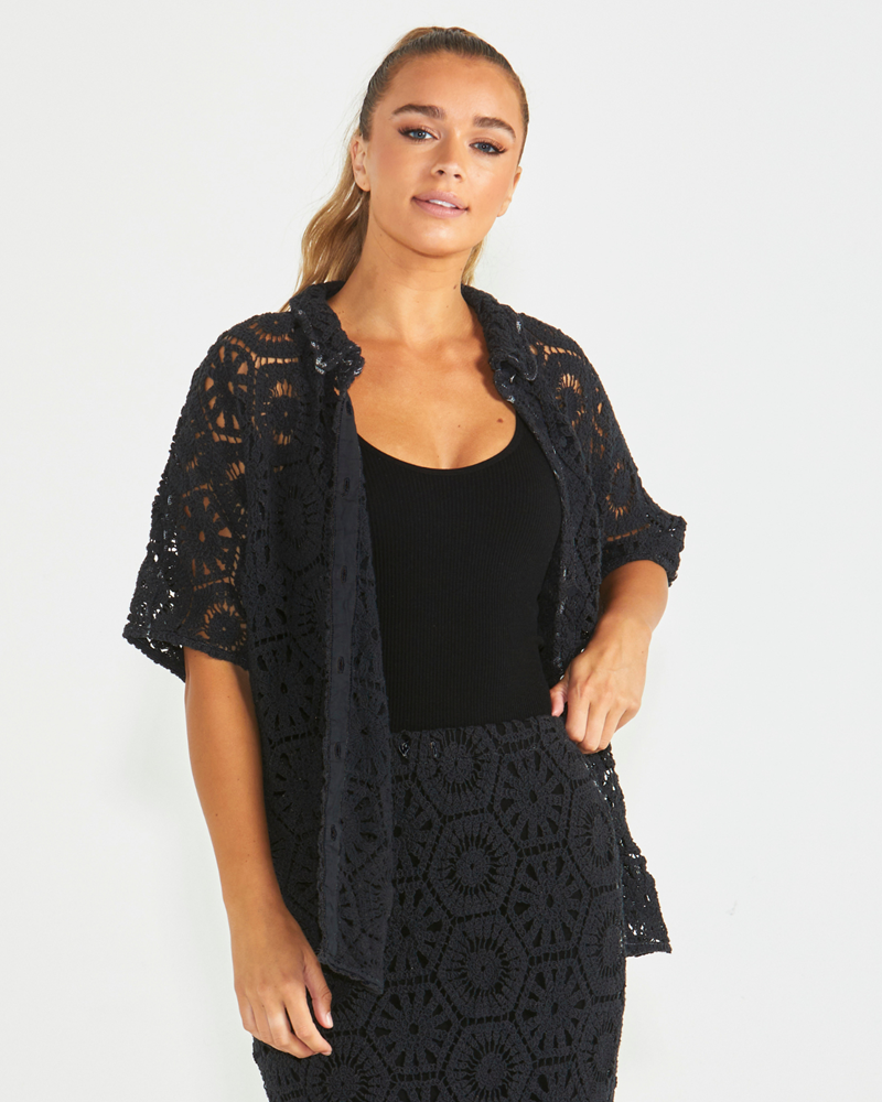 Clover Lace Shirt - Black