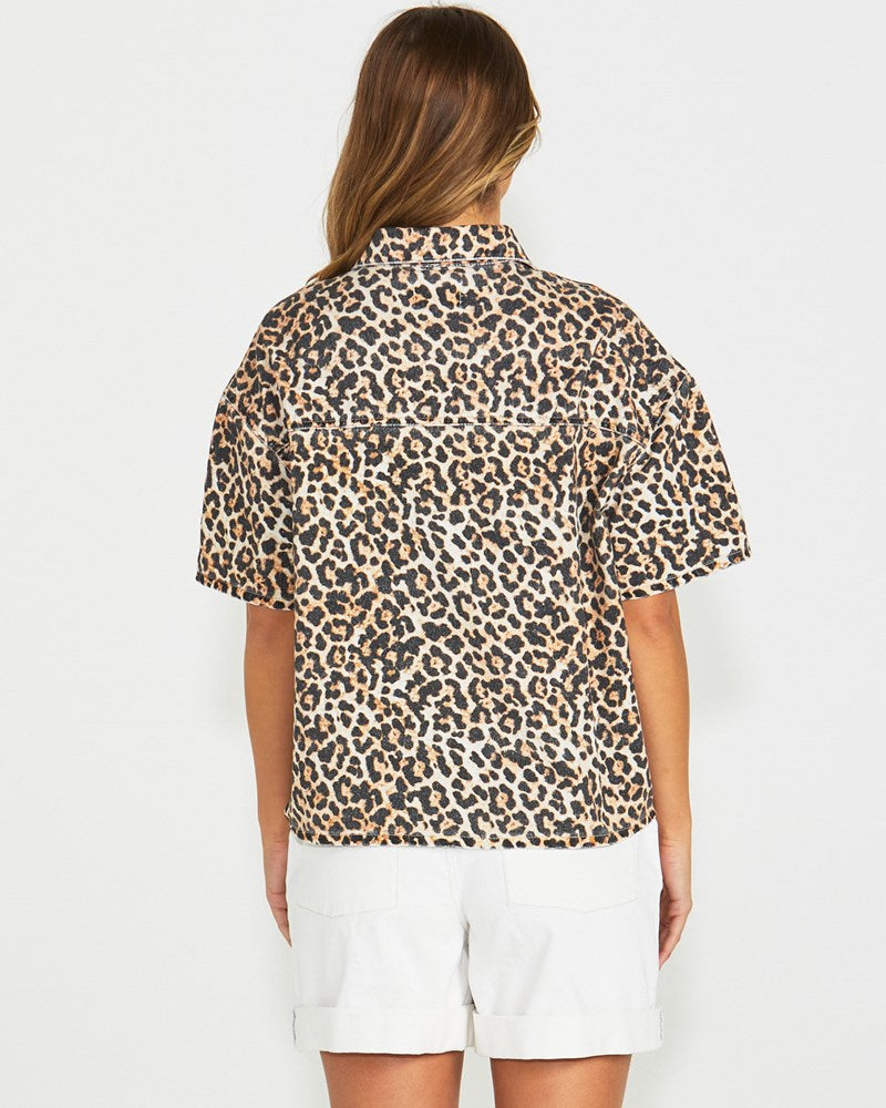 Wyatt Short Sleeve Denim Shirt - Vintage Animal Brown Leopard