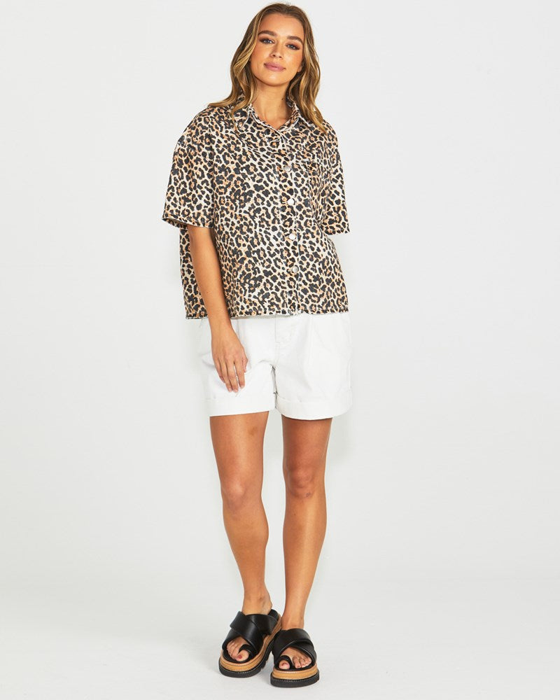 Wyatt Short Sleeve Denim Shirt - Vintage Animal Brown Leopard