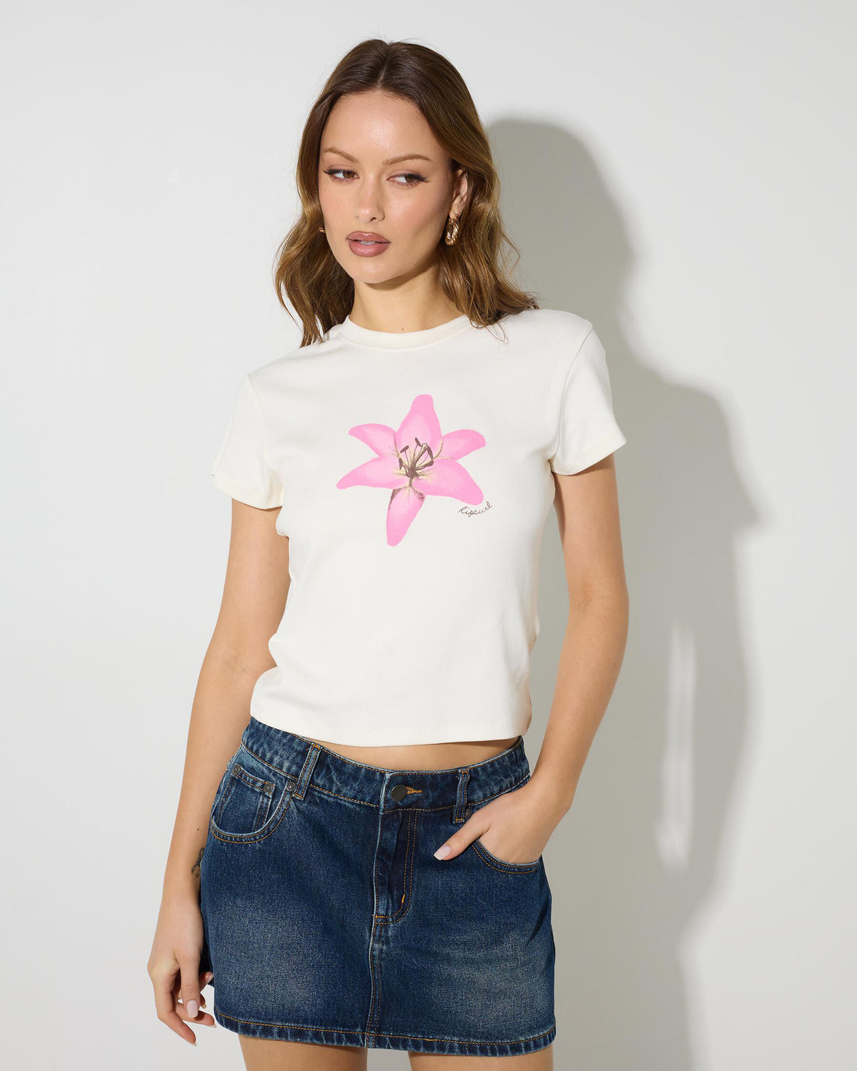 Lilly Fitted Tee - Bone