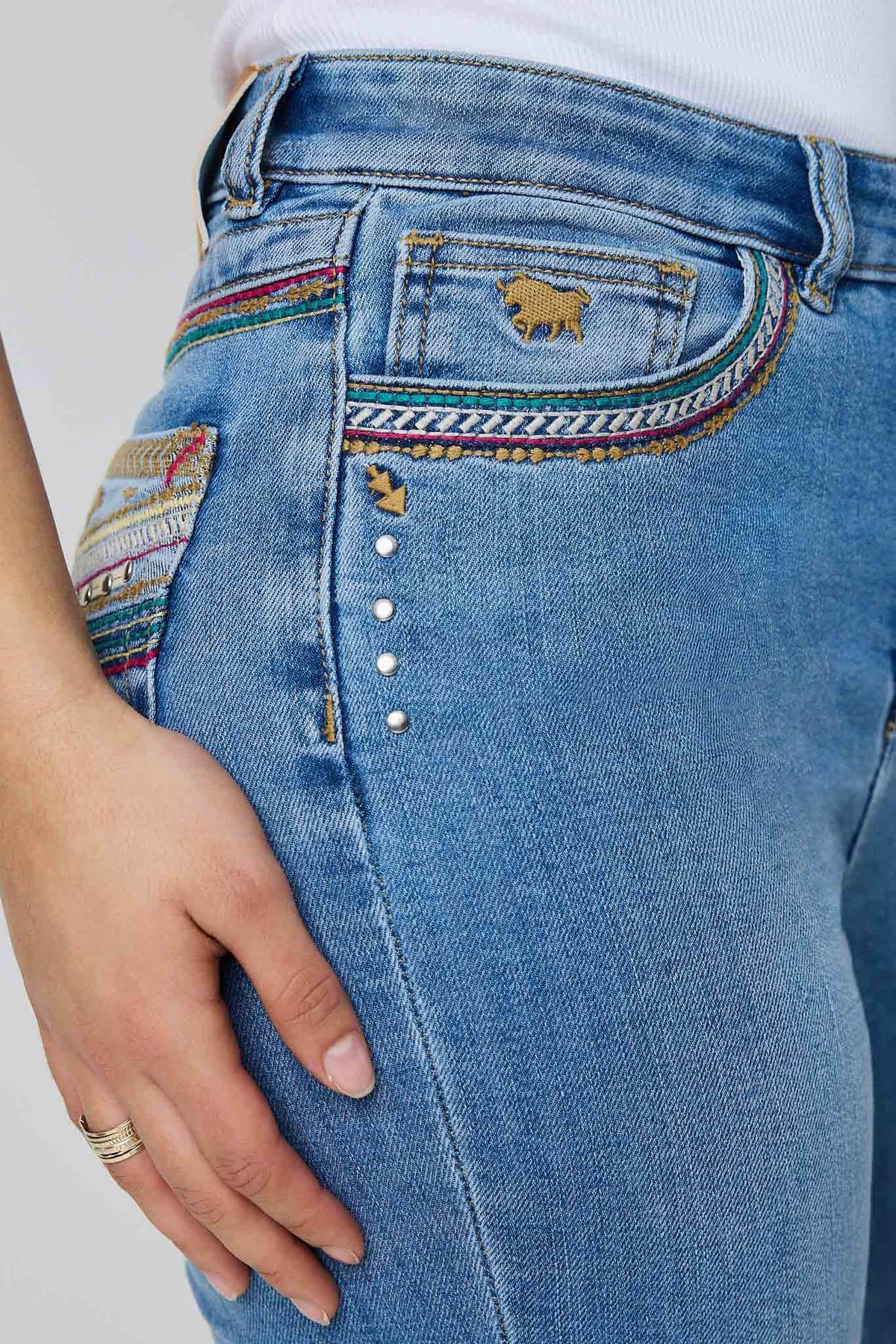 Ringers Western Penny Rodeo Bootleg Jean Mid Blue detail