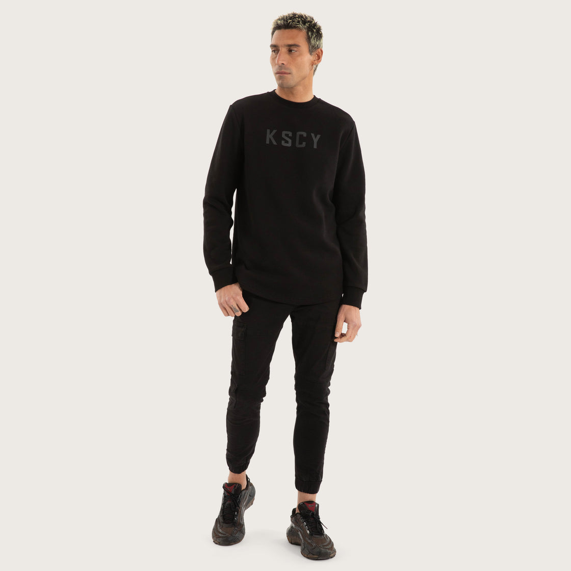 Kiss Chacey Flicker Dual Curved Sweater - Jet Black (view 2)