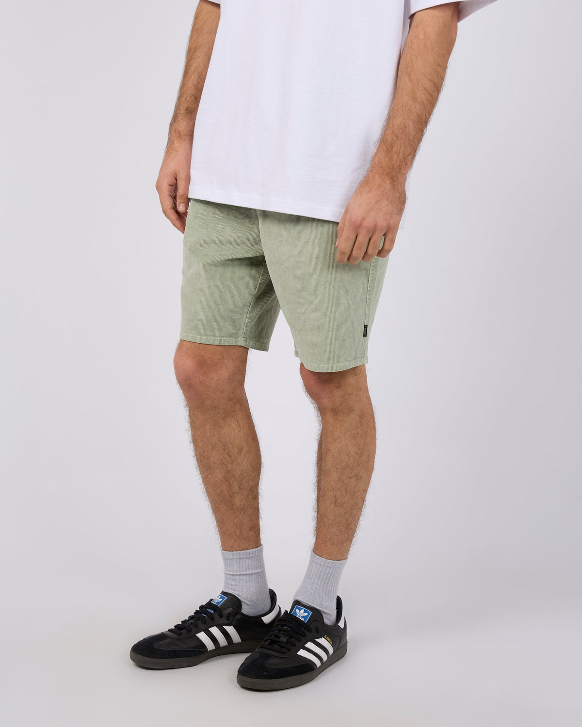 Silent Theory Cord Short Light Green front