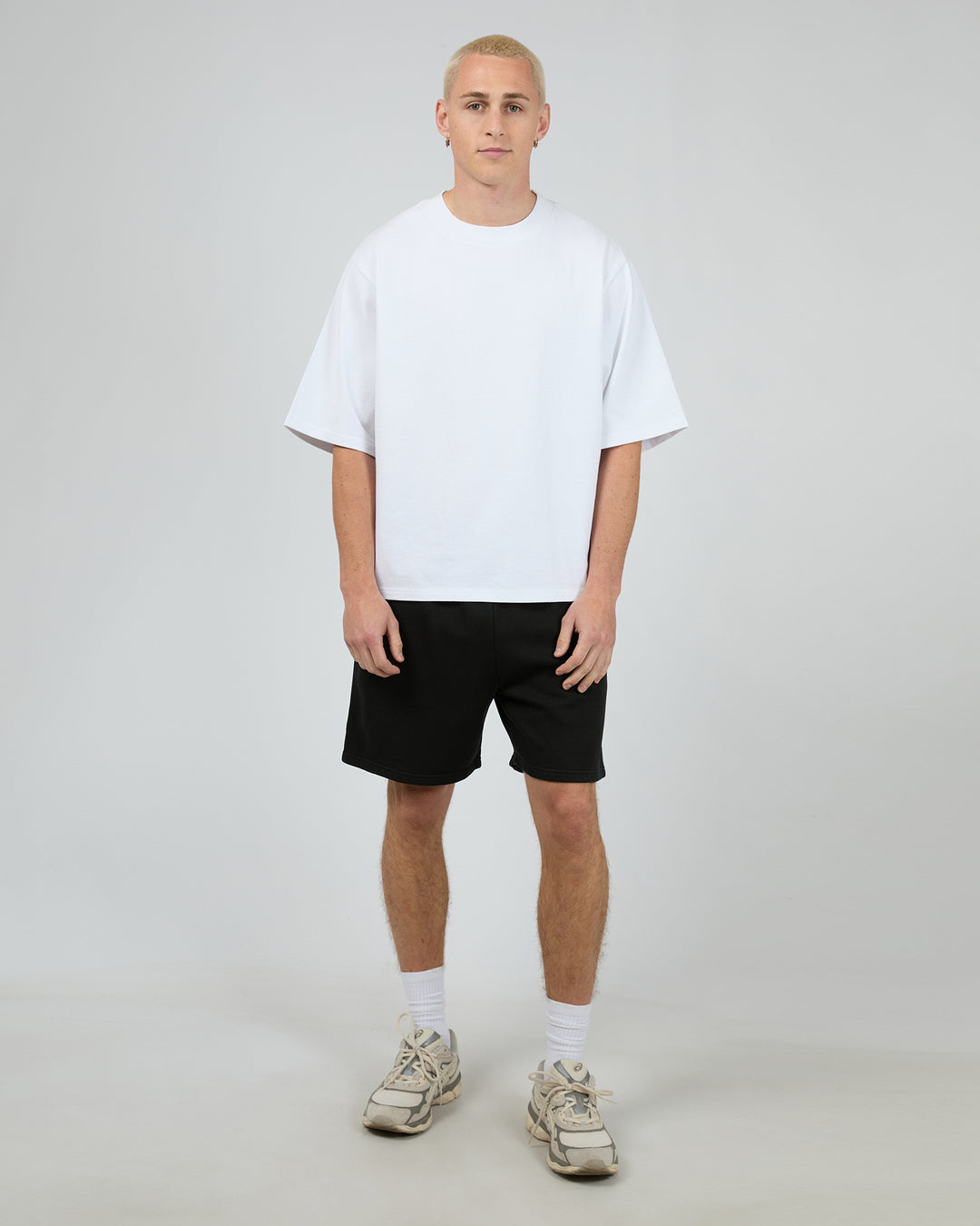 Silent Theory Essential Theory Short - Black (view 2)
