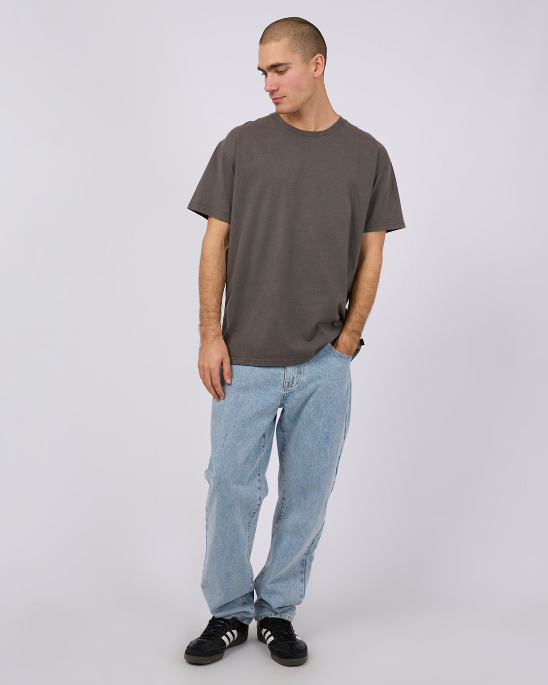 Solid Tail Tee - Coal