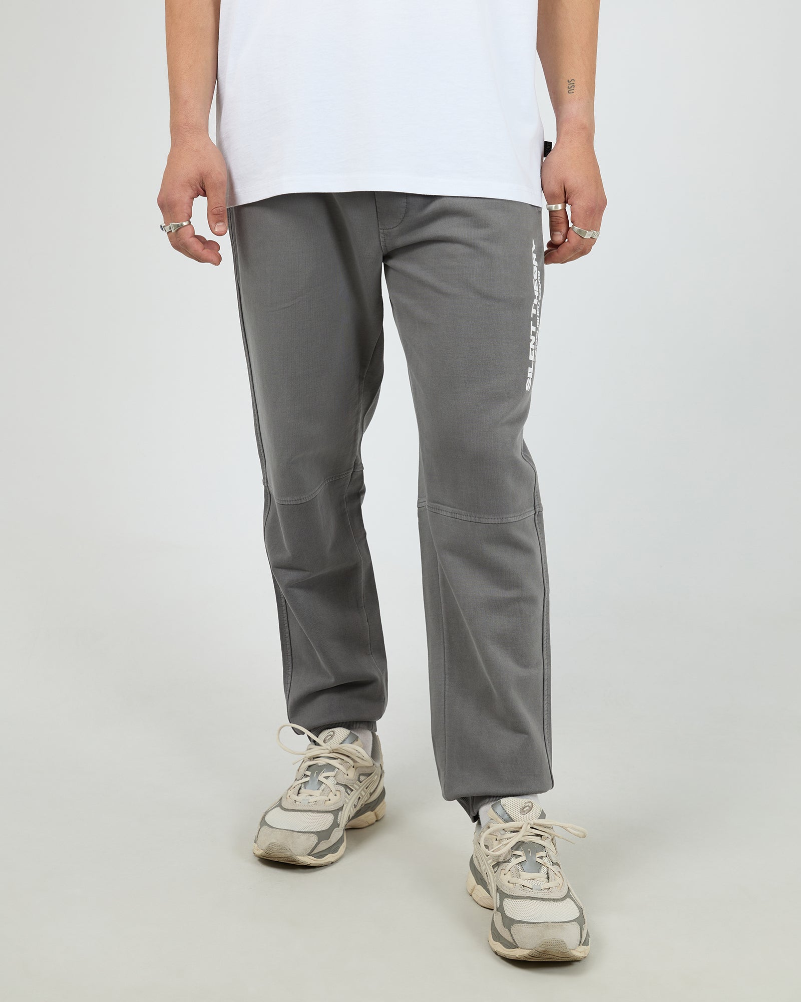 Silent Theory Essential Theory Trackpant V2 - Charcoal