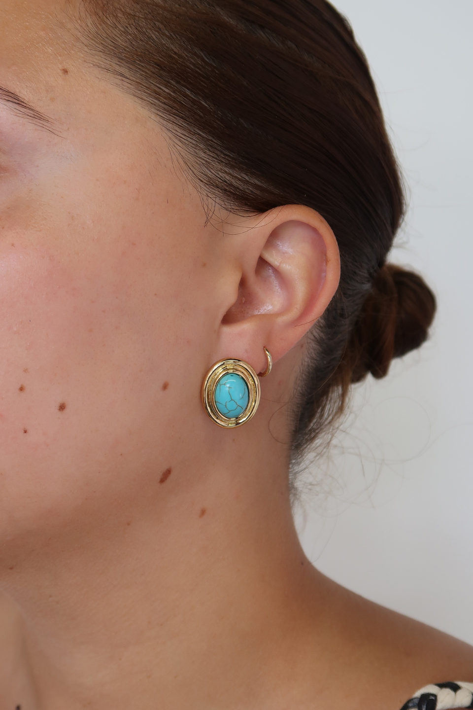 Zafino Amara Earrings - Gold (view 2)
