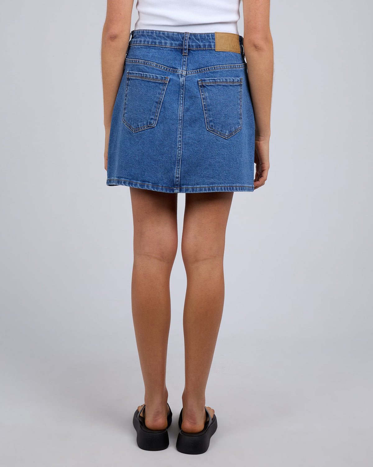 Silent Theory Selina Skirt Comfort Mid Blue detail