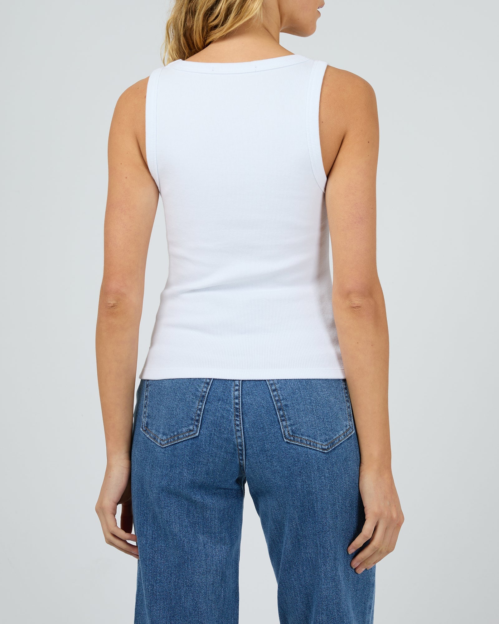 Silent Theory Mia Tank White - detail view