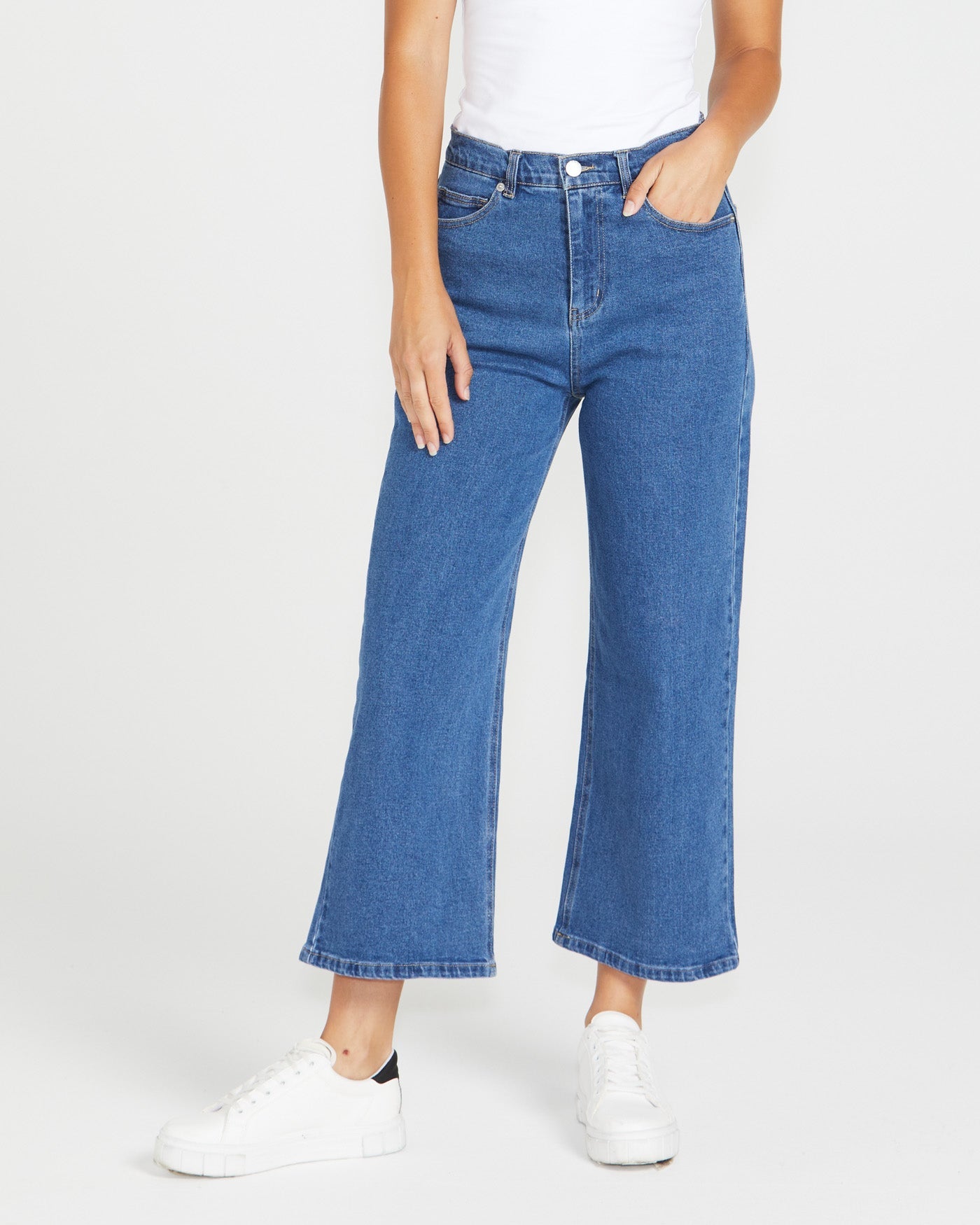 Sandy Crop Jean - 80 Wash