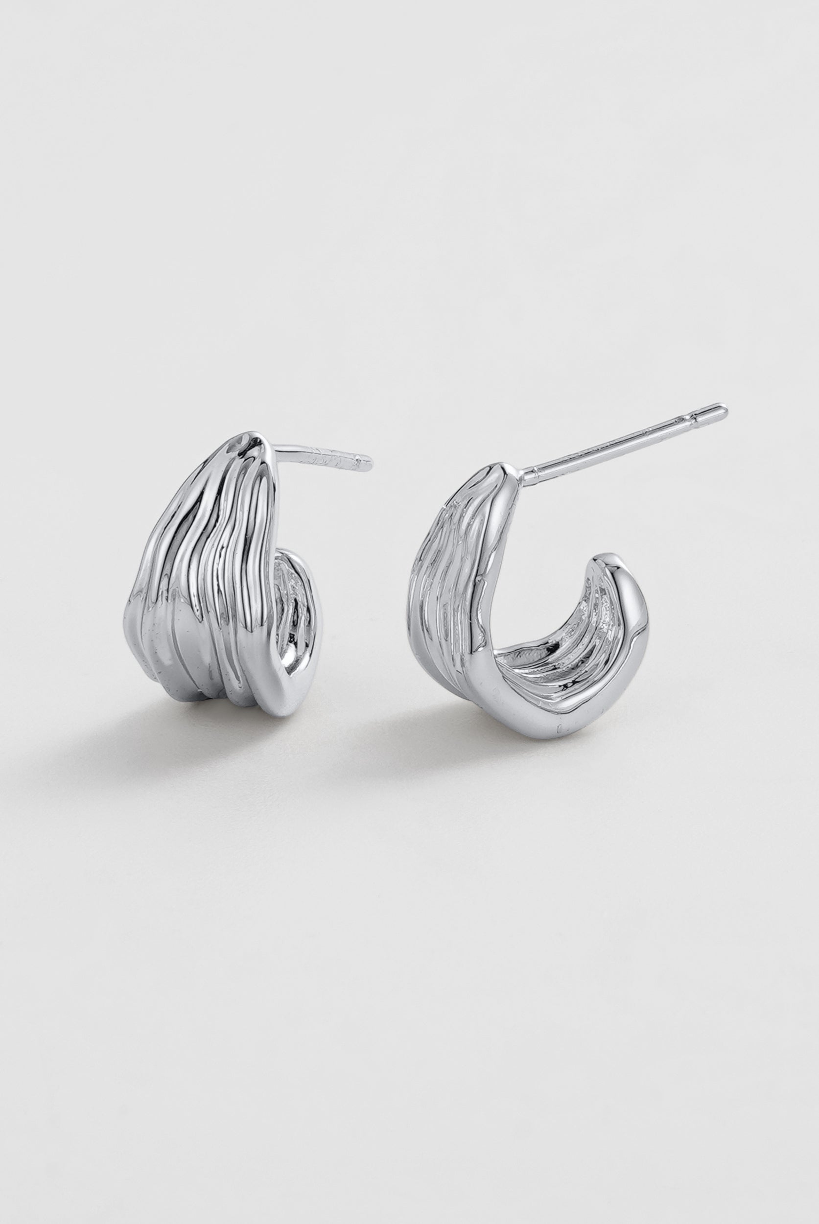 Zafino Lexi Hoop Small Silver detail