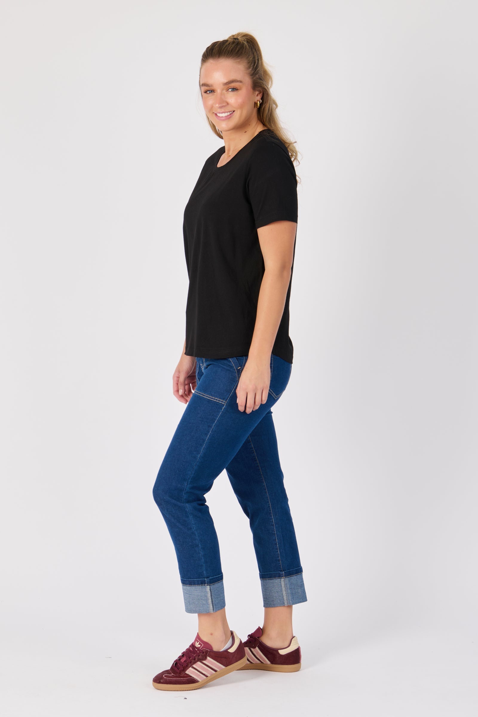 One Ten Willow Crew Tee - Black (view 4)