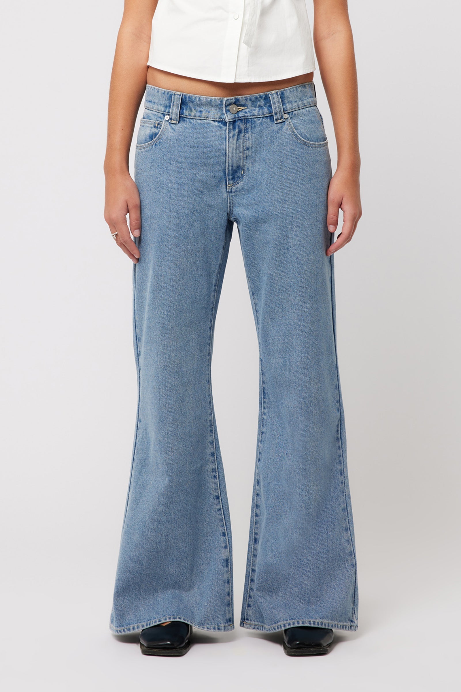 Abrand 99 Baggy Flare Paris Mid Blue jeans, flat front view