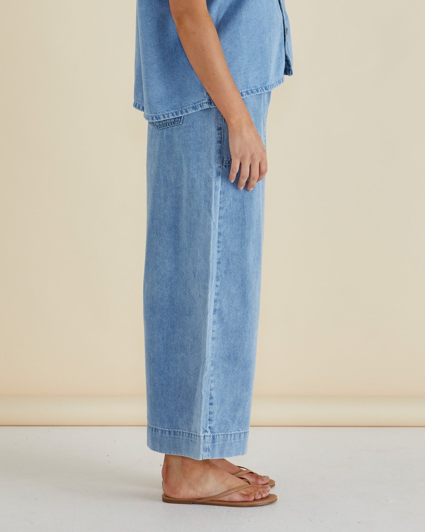 Saffra Relax Leg Jean - Medium Wash Blue Denim