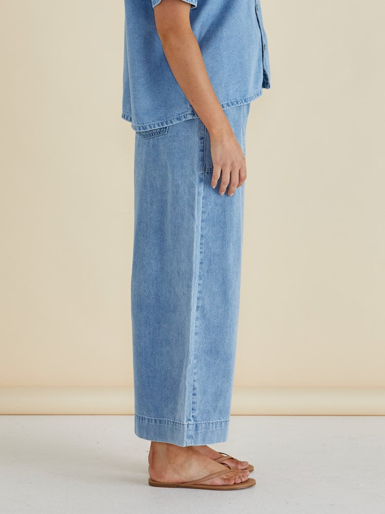 Saffra Relax Leg Jean - Medium Wash Blue Denim