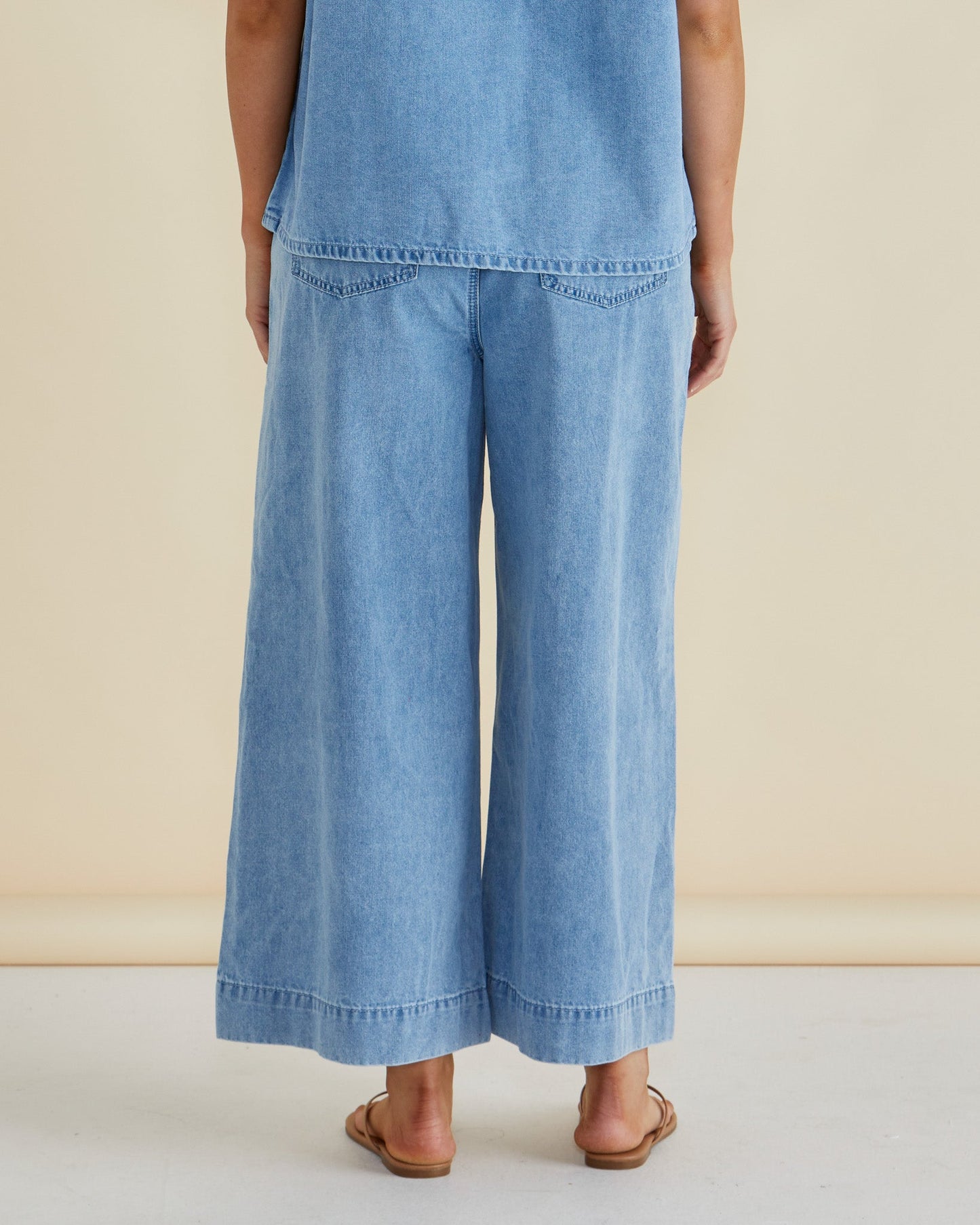 Saffra Relax Leg Jean - Medium Wash Blue Denim
