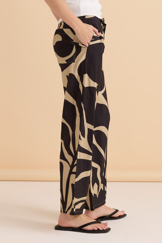 Betty Basics Sutton Relax Pant - Monochrome Floral (view 2)