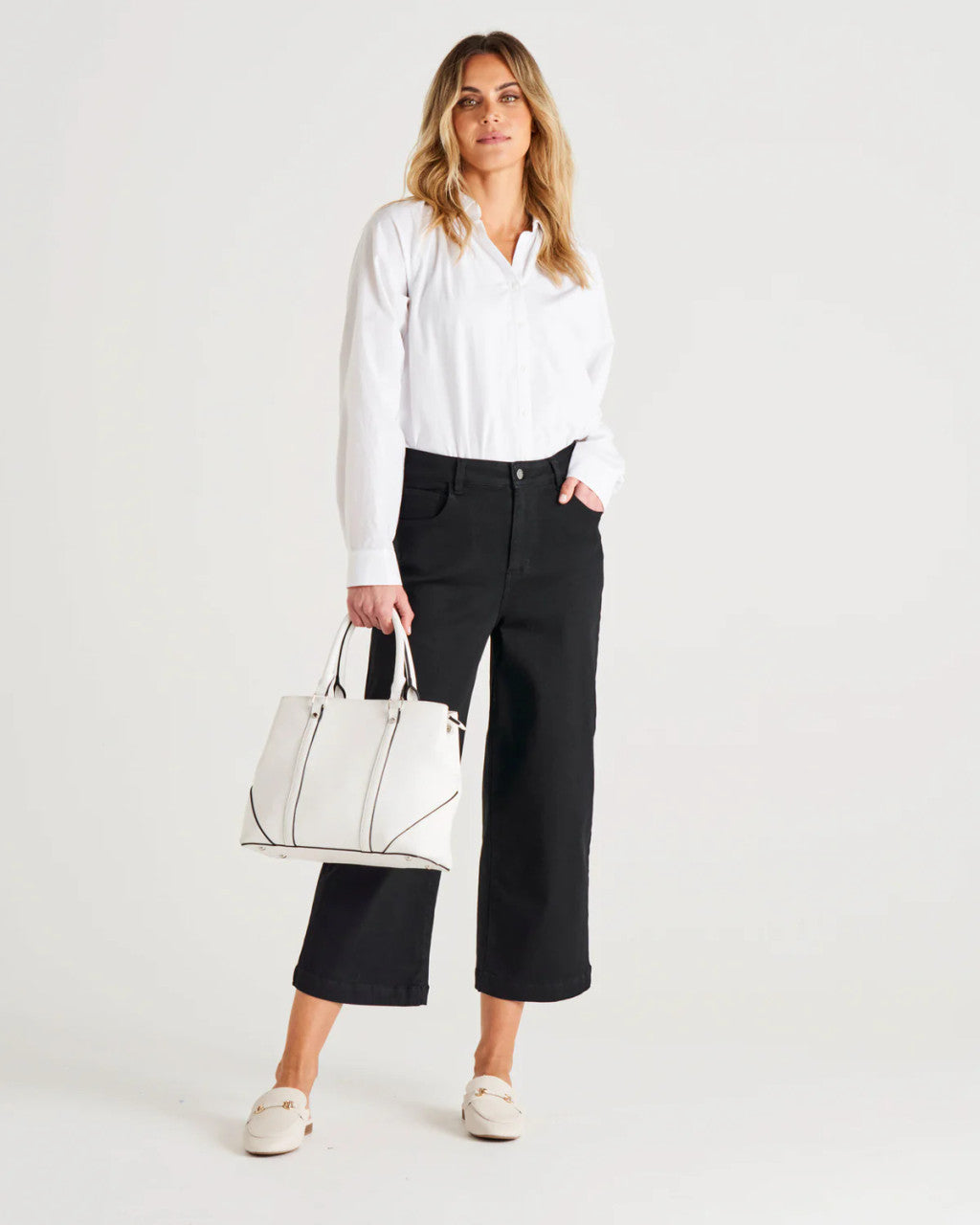 Betty Basics Tabitha Crop Jean - Black (view 3)