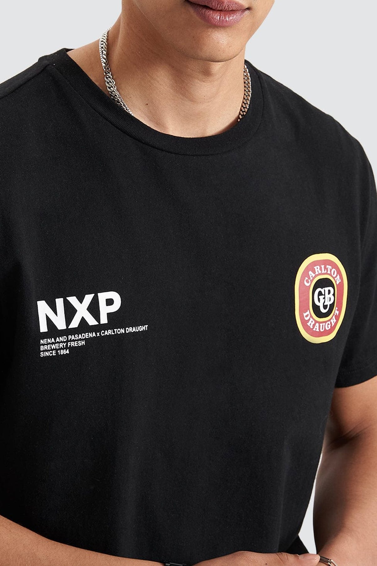 Bramling Cape Back Tee - Black / Maroon