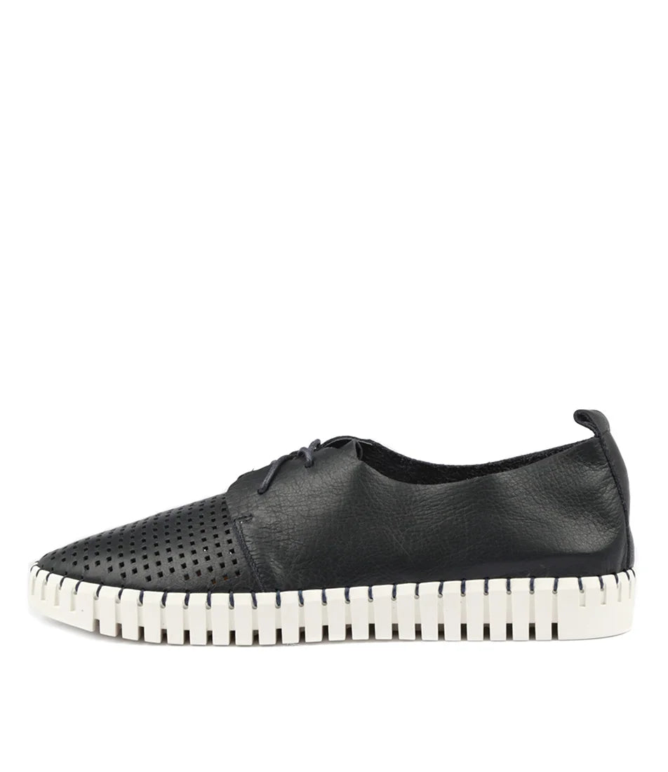 Django & Juliette Huston Sneaker - Navy