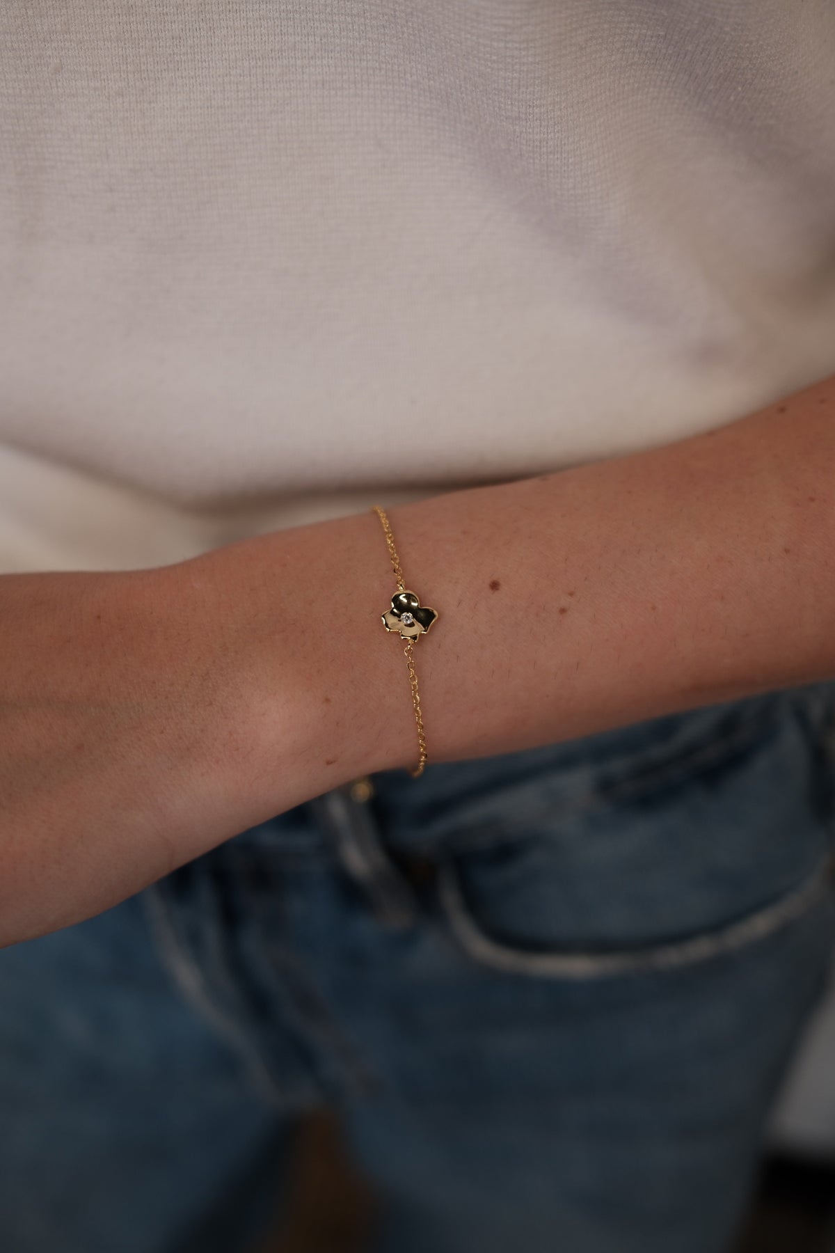 Zafino Fleur Bracelet gold worn