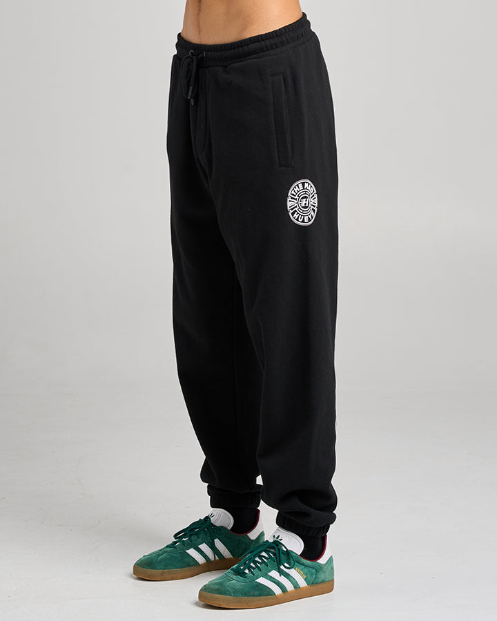 Mad Series Trackpant - Black