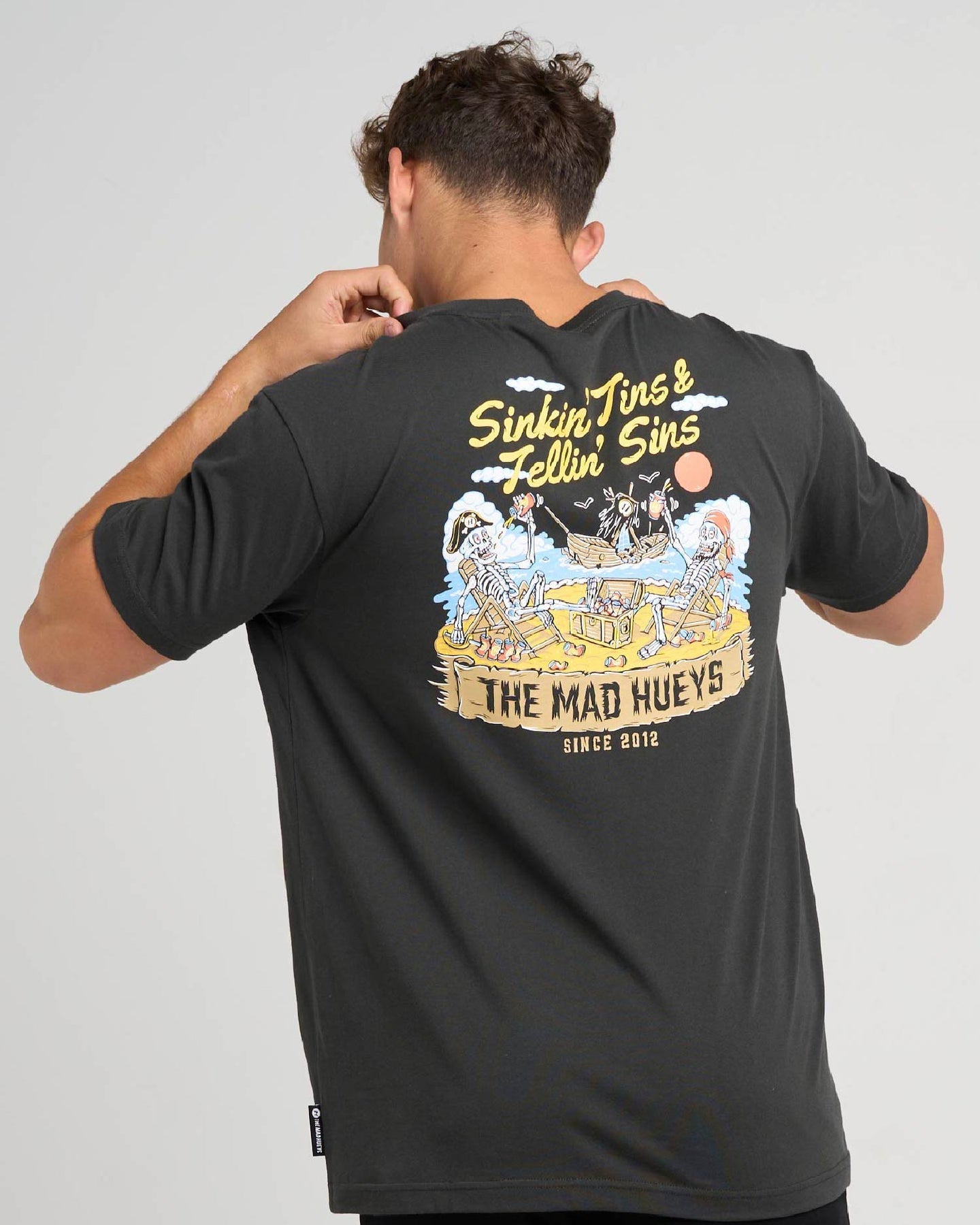 The Mad Hueys Sinkin Tins Ss Tee - Vintage Black