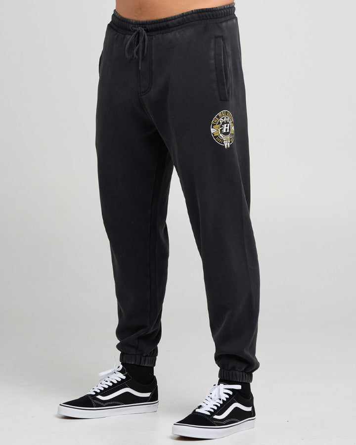 The Mad Hueys Surf Hueys Trackpant - Washed Black (view 5)