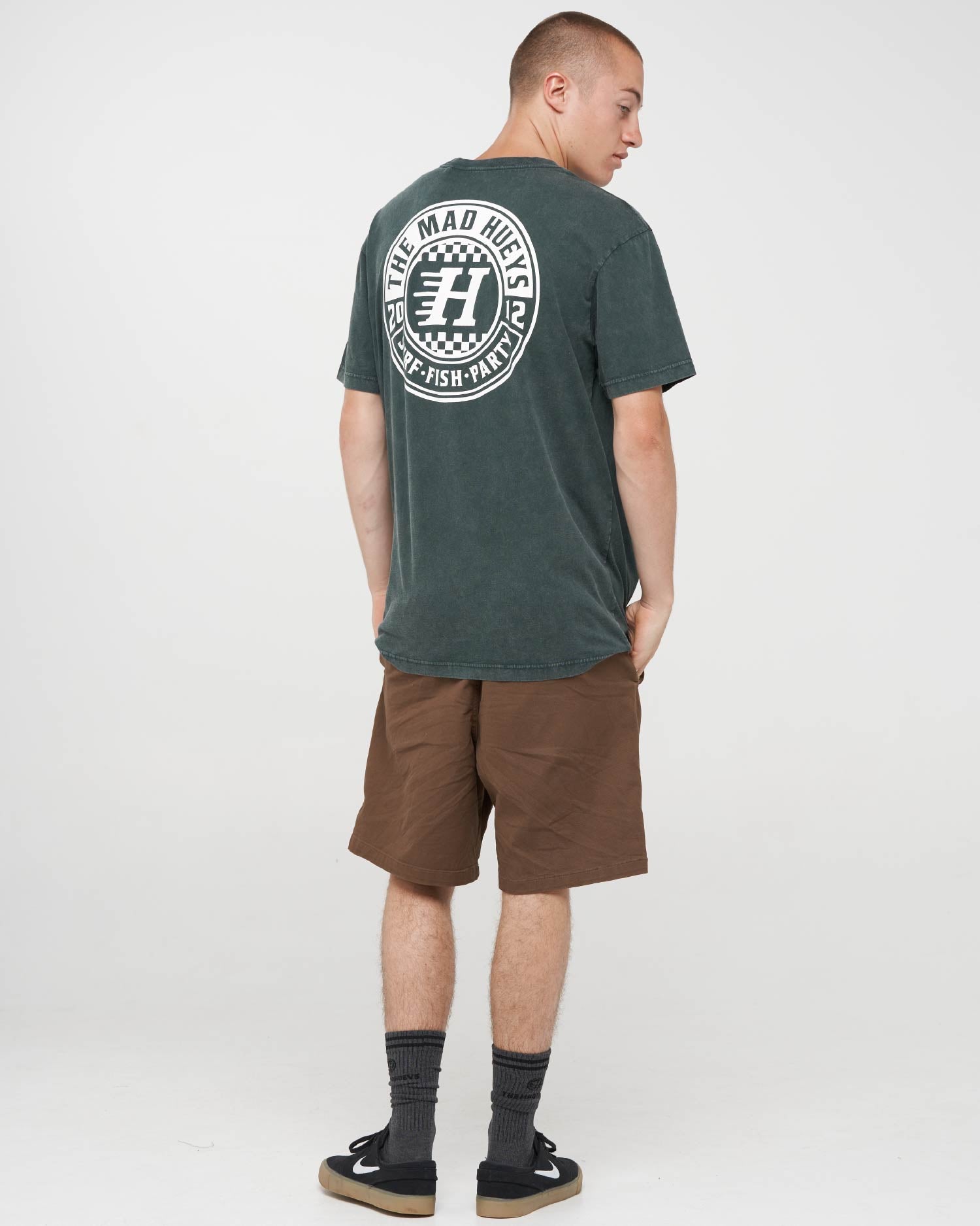 Mad Hueys Checker Hueys SS Tee in pine green washed - print