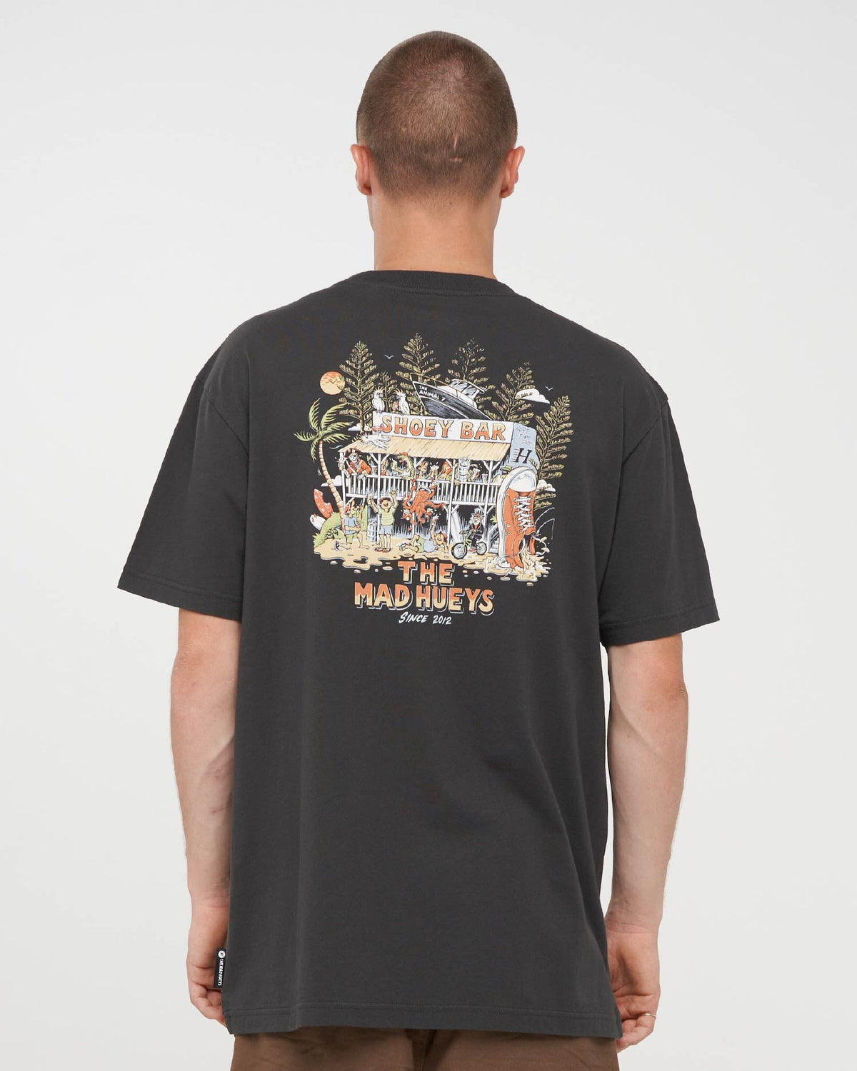 Mad Hueys Shoey Bar SS Tee in vintage black - front