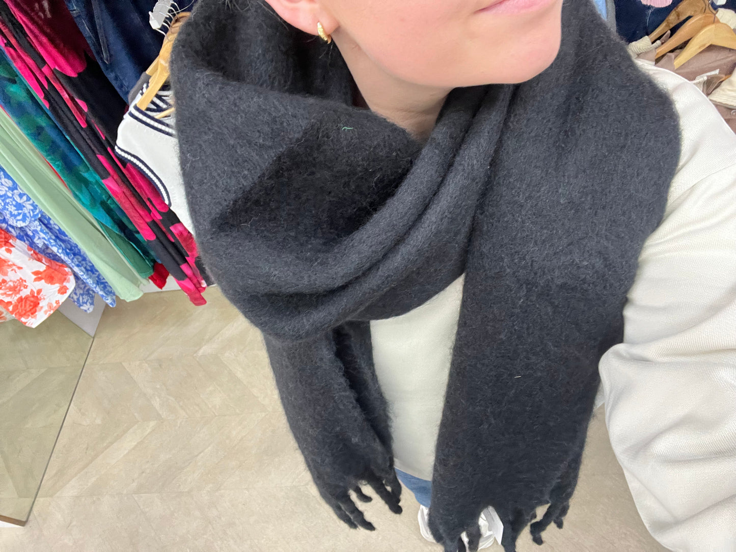 Tassel Scarf - Black